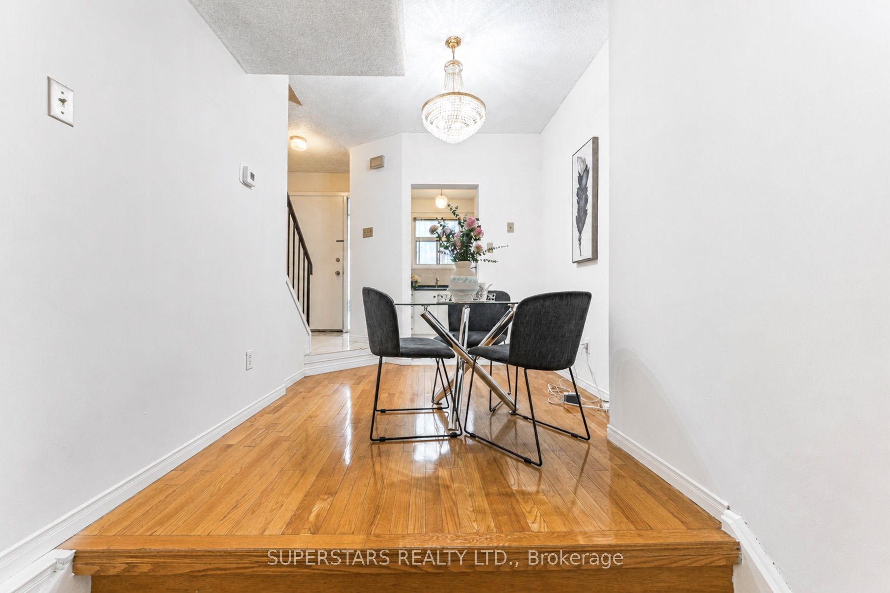 275 Broadview Avenue 10 Property Photo 7