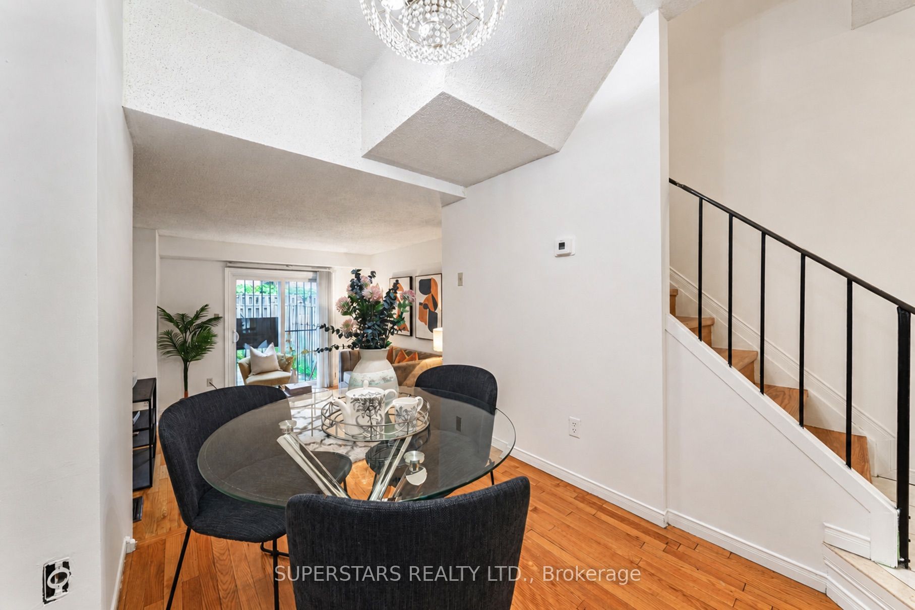 275 Broadview Avenue 10 Property Photo 18