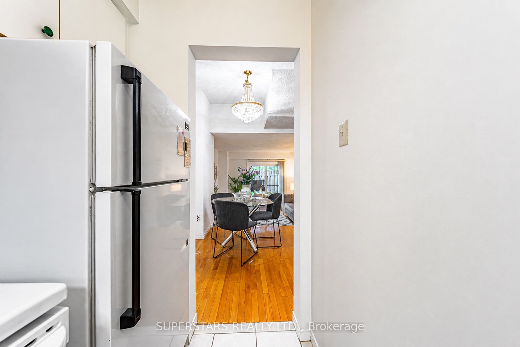 275 Broadview Avenue 10 Property Photo 19