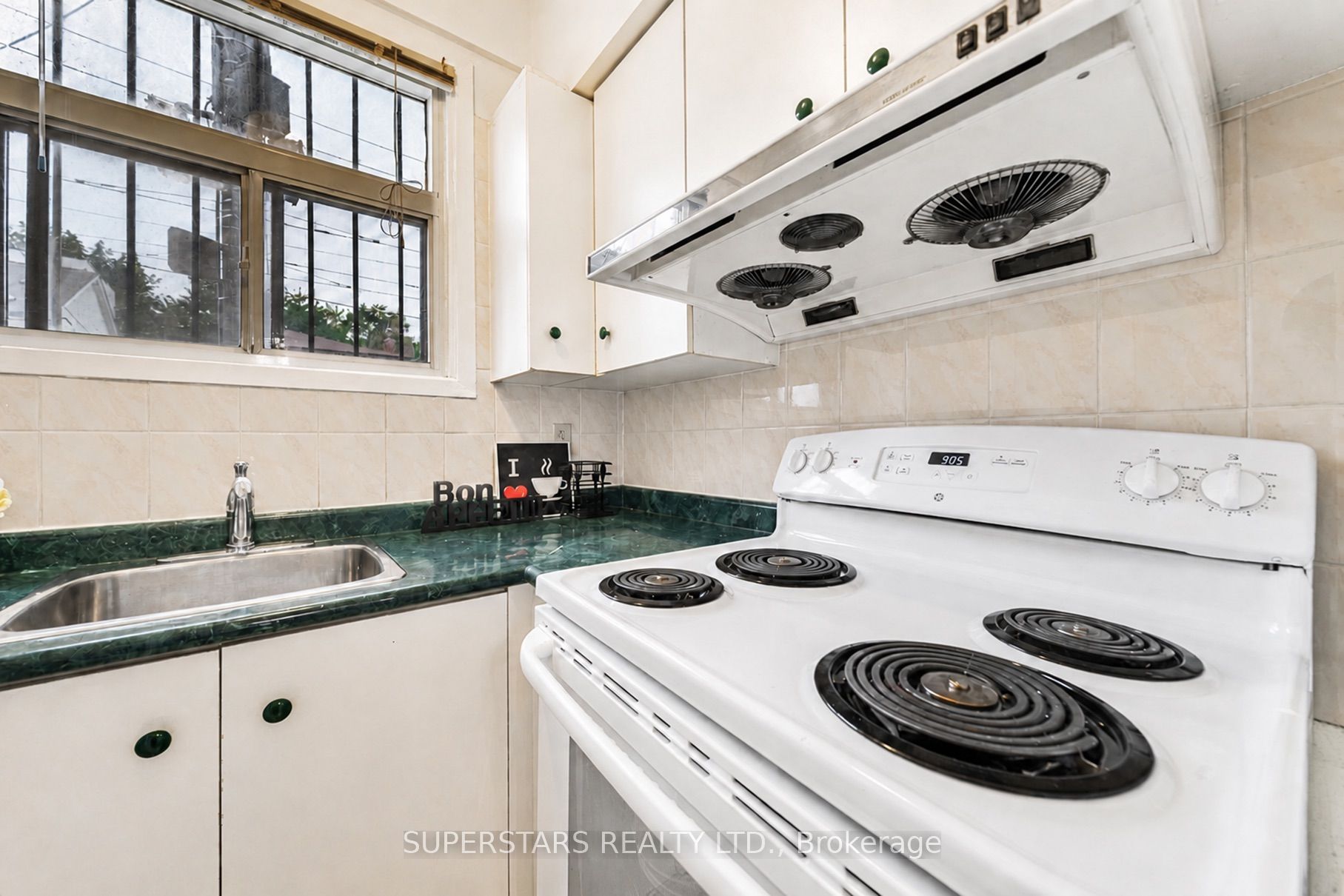 275 Broadview Avenue 10 Property Photo 20