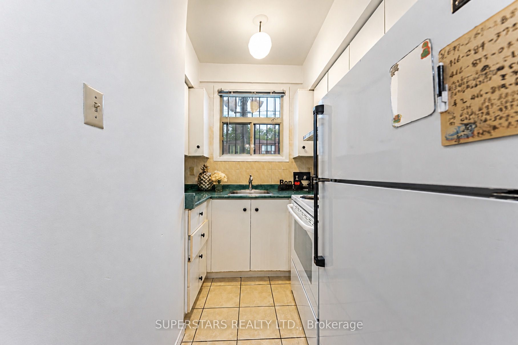 275 Broadview Avenue 10 Property Photo 21