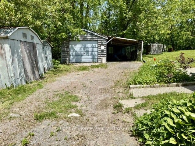 118 Percy Crescent Property Photo 9