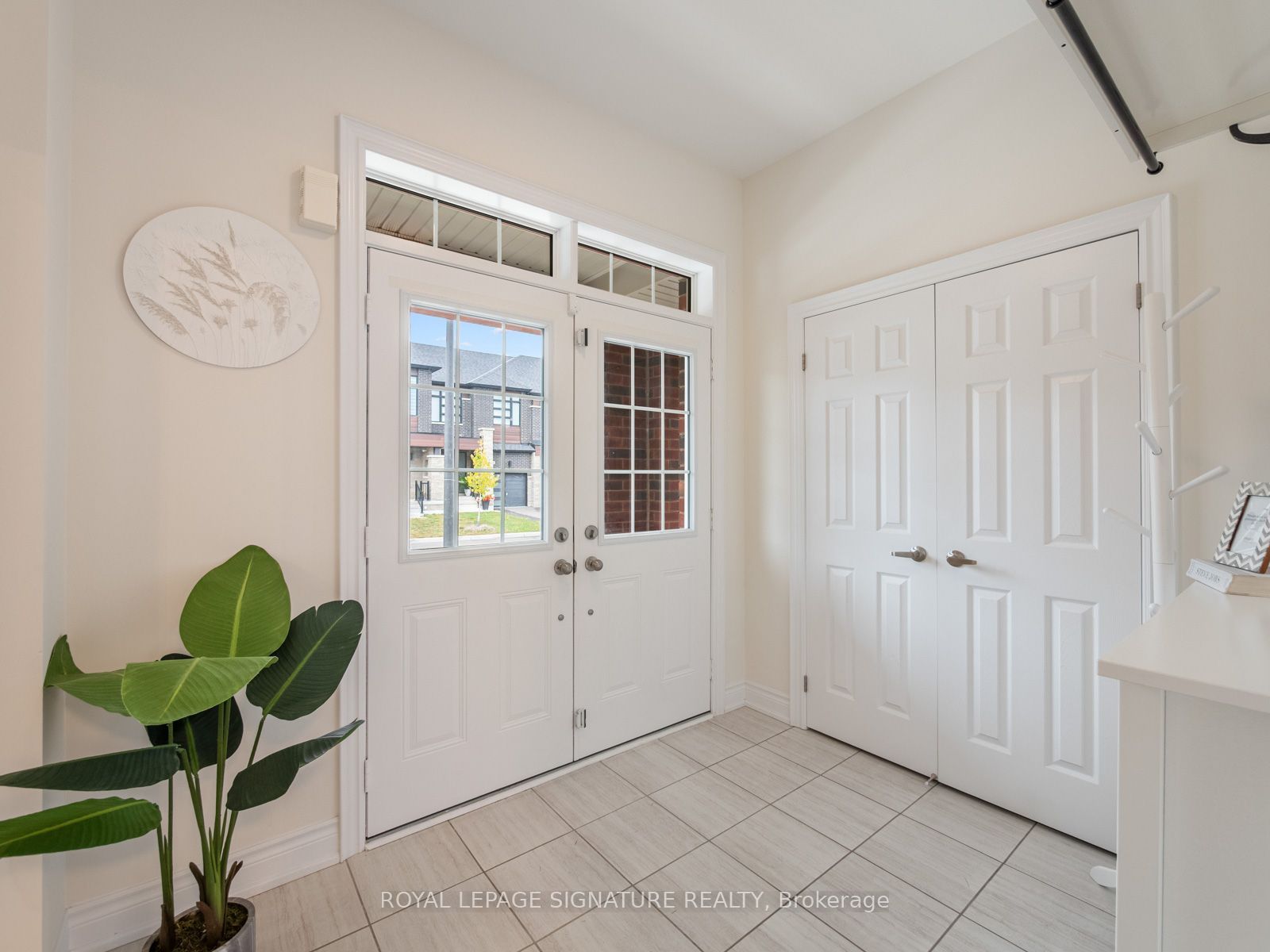 1055 Skyridge Boulevard Property Photo 2