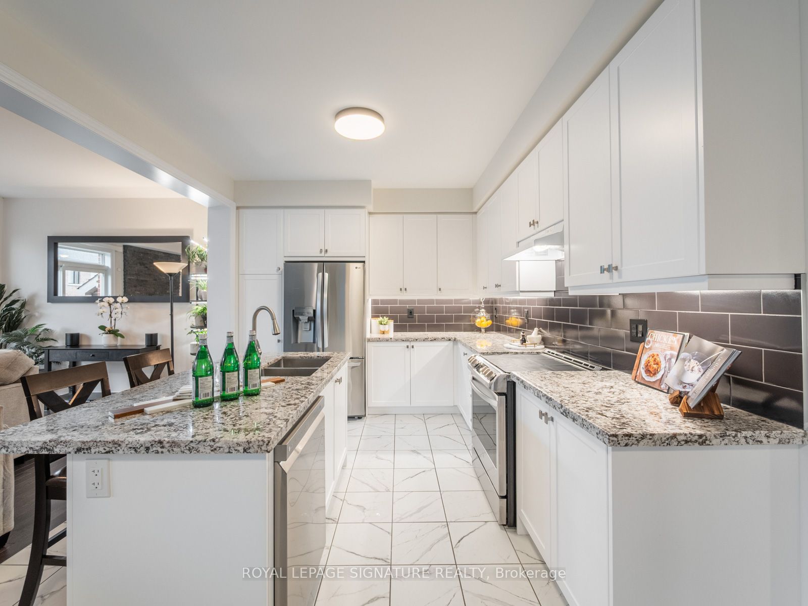1055 Skyridge Boulevard Property Photo 7