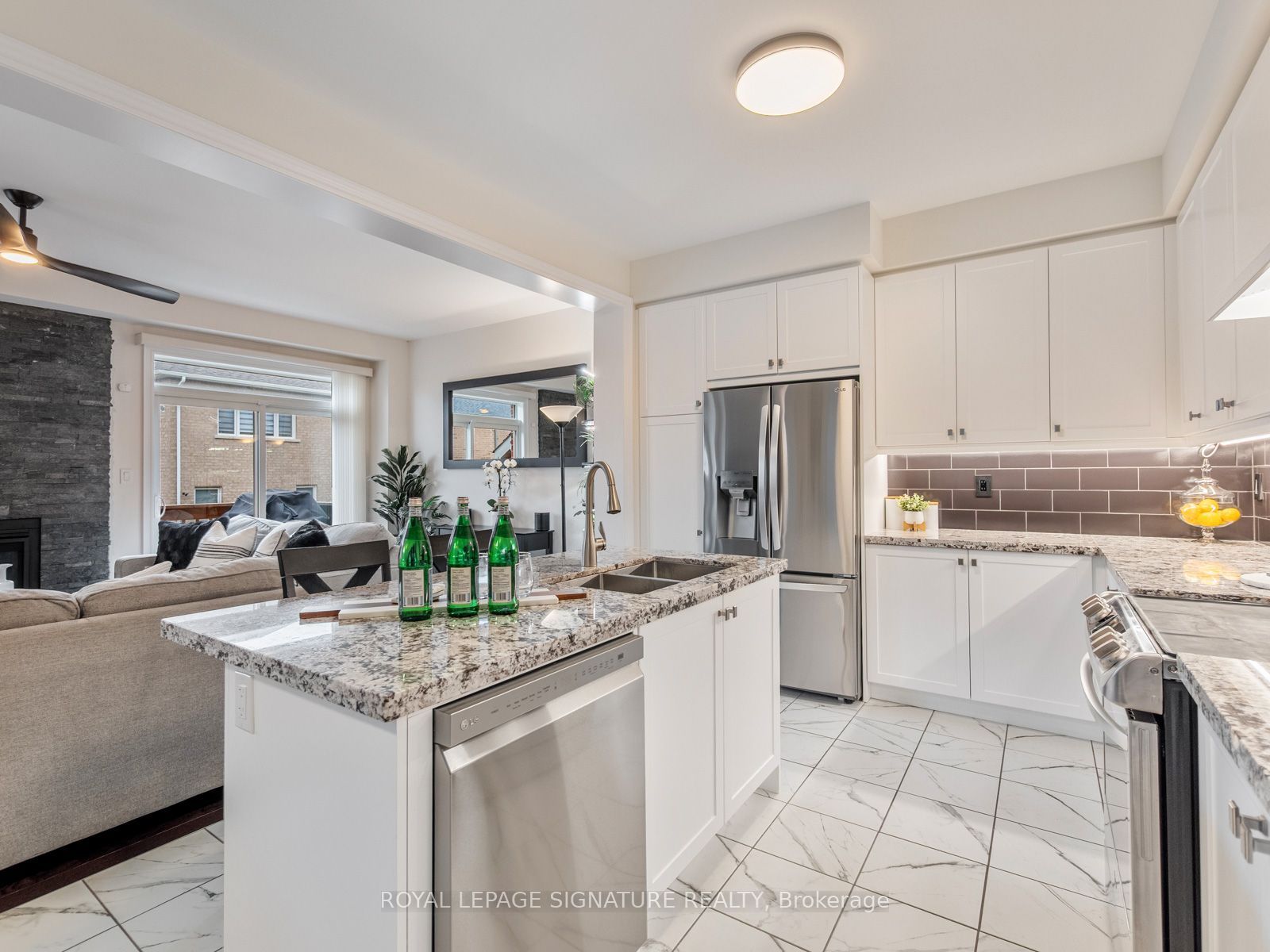 1055 Skyridge Boulevard Property Photo 10