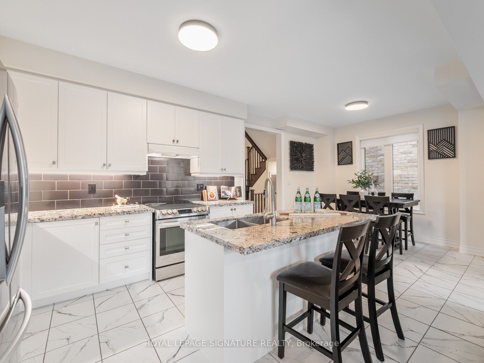 1055 Skyridge Boulevard Property Photo 11