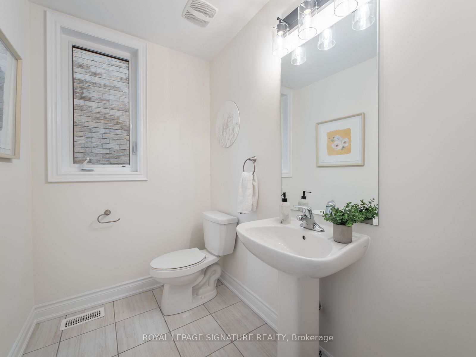 1055 Skyridge Boulevard Property Photo 20