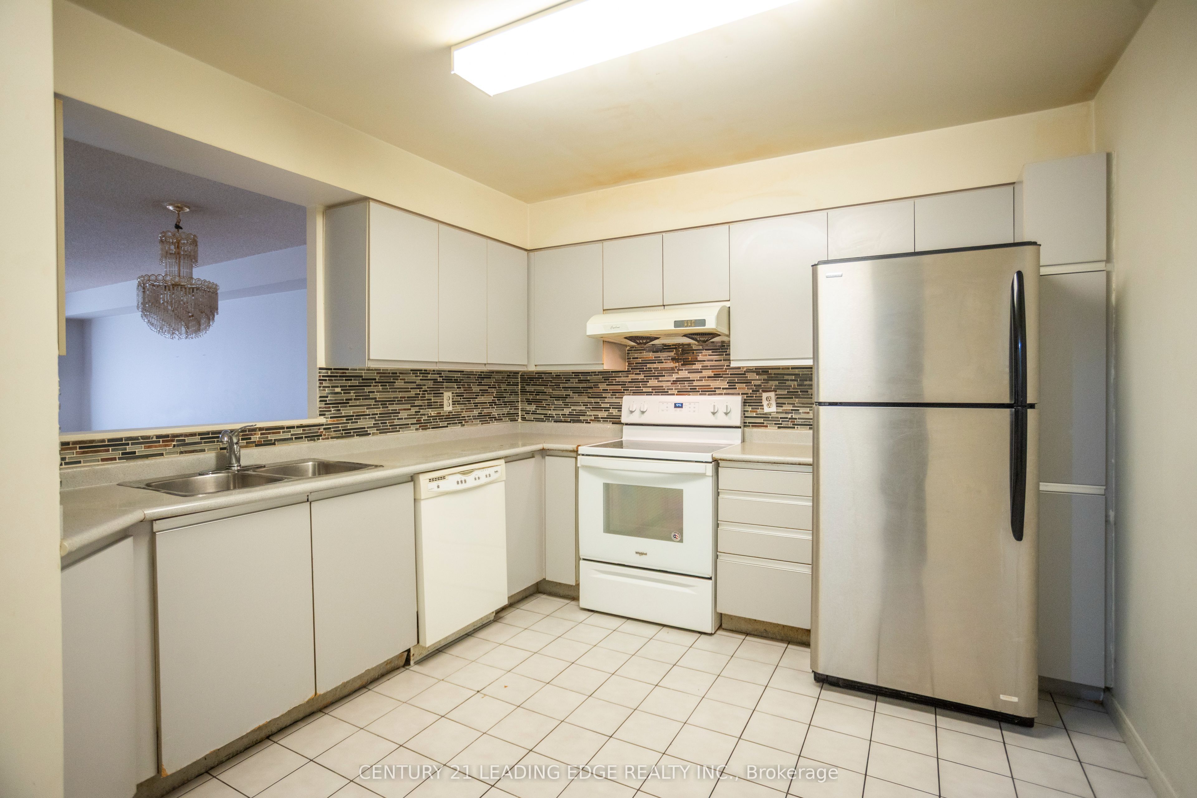 480 Mclevin Avenue 310 Property Photo 8