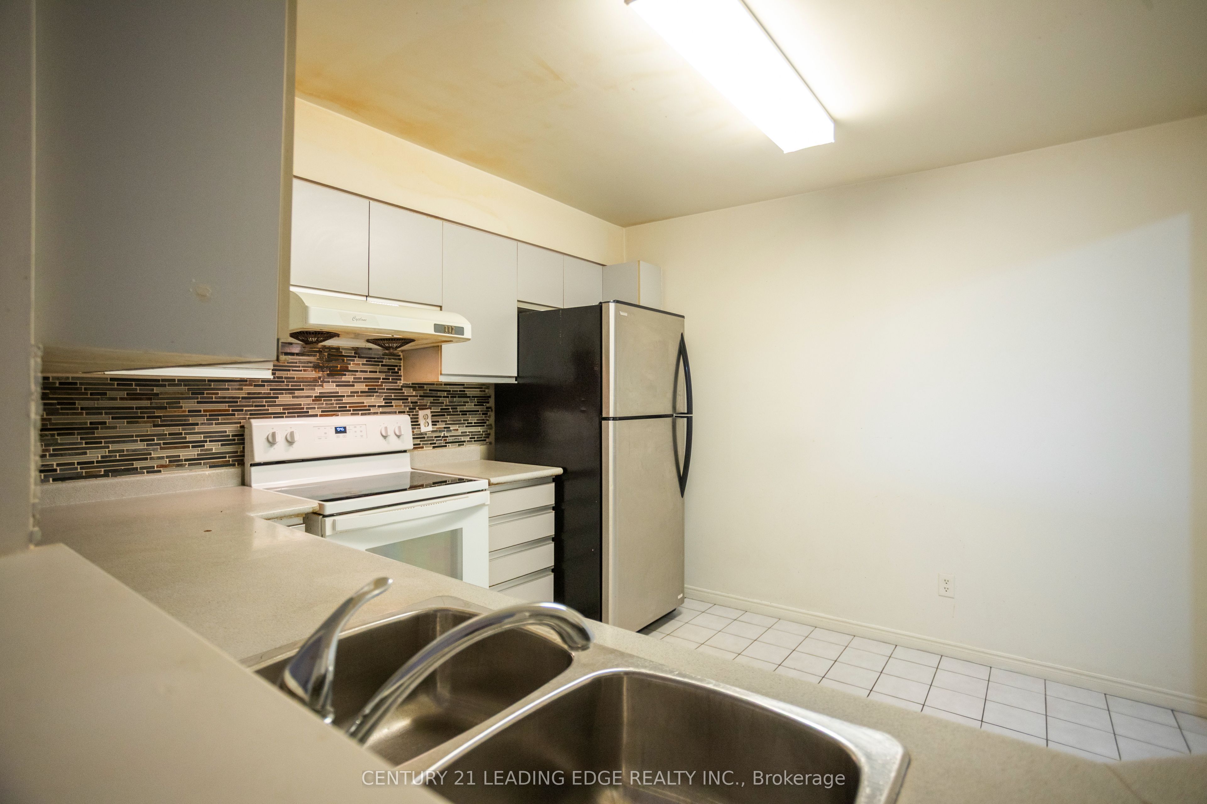 480 Mclevin Avenue 310 Property Photo 9