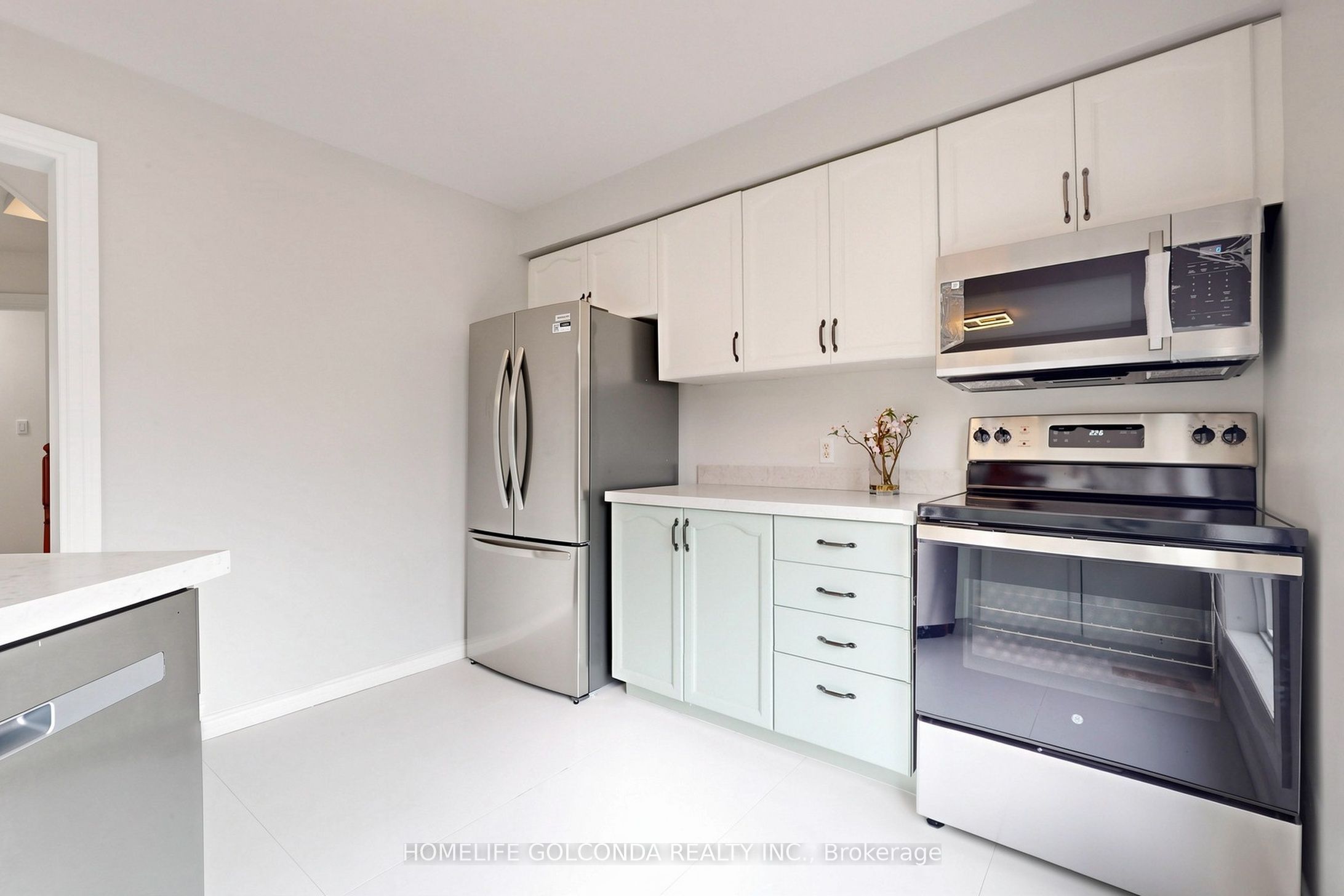 1704 Canadore Crescent Property Photo 8
