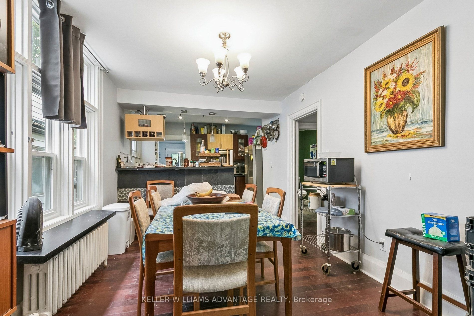 585 Woodbine Avenue Main & 2nd Property Photo 7