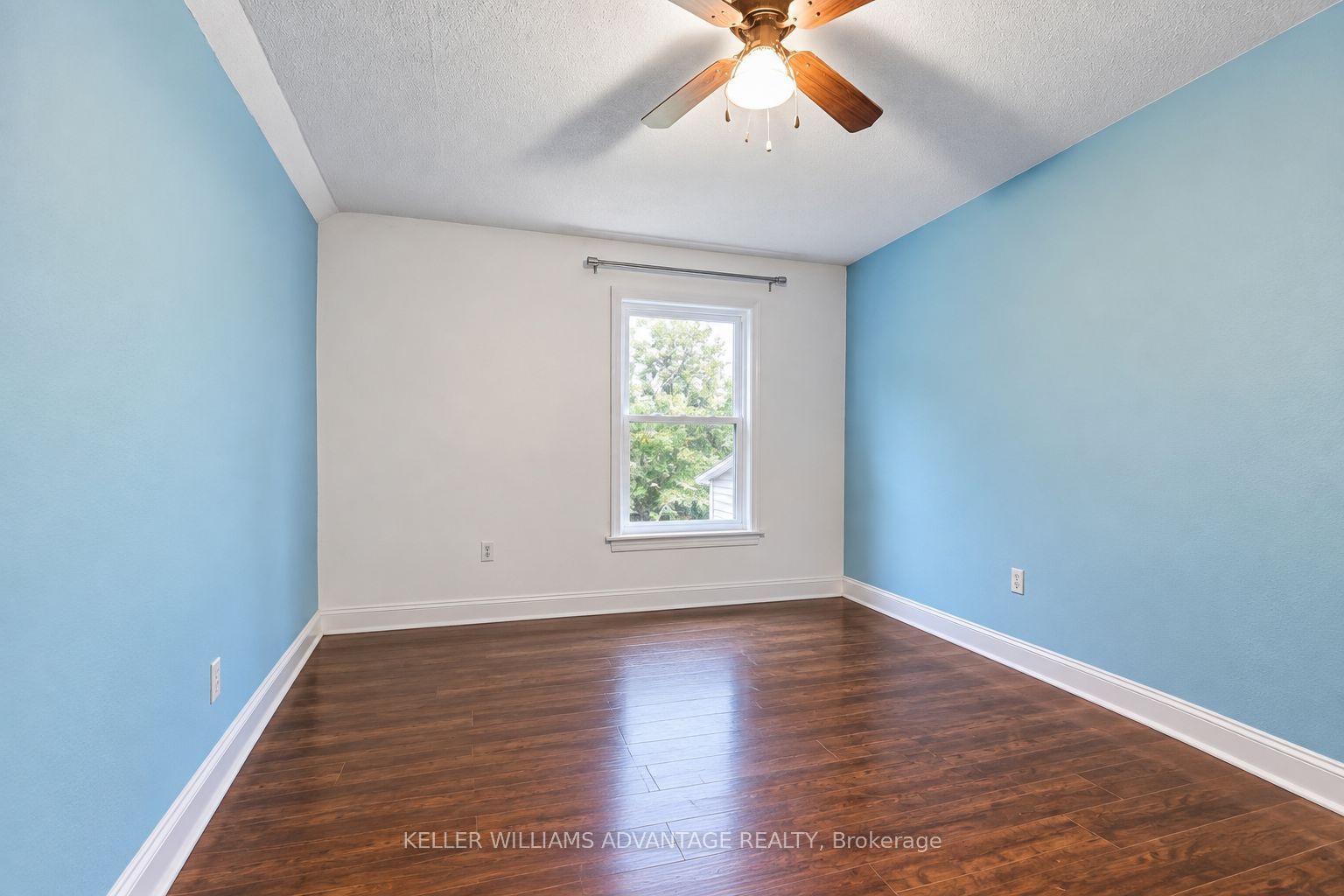 585 Woodbine Avenue Main & 2nd Property Photo 23