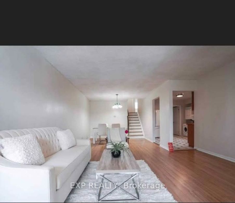 26 Greenleaf Terrace Main Property Photo 2