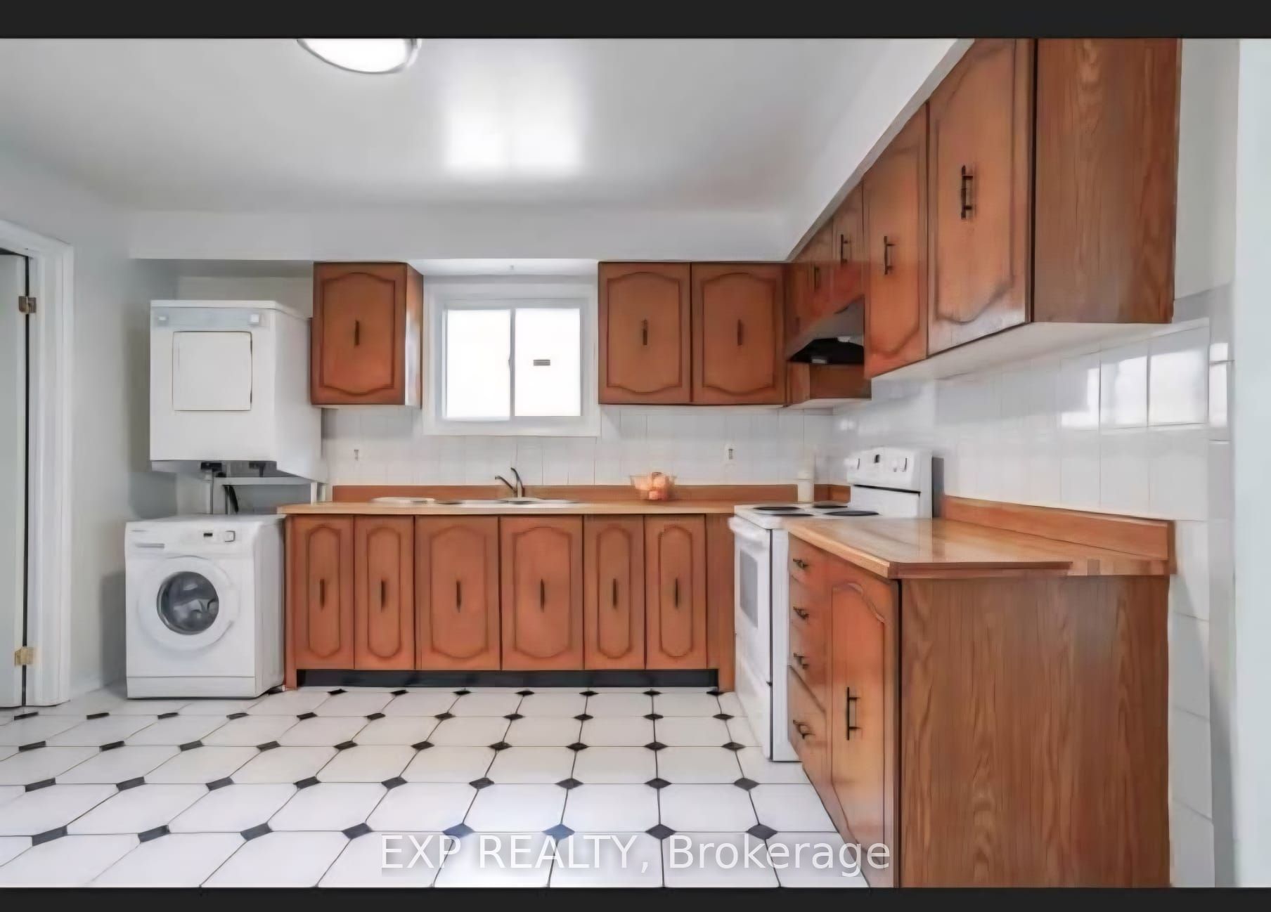 26 Greenleaf Terrace Main Property Photo 4