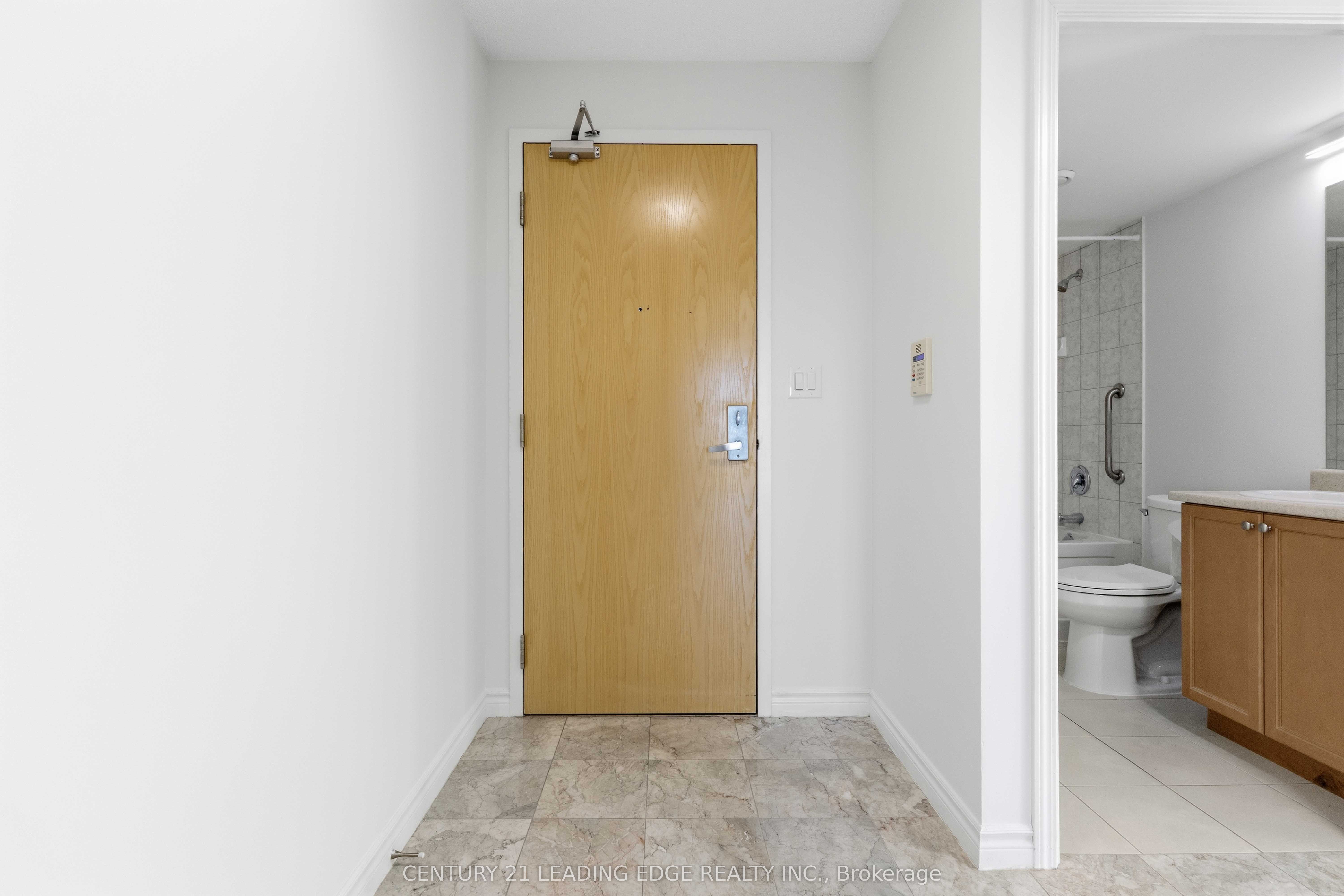 88 Grangeway Avenue 1109 Property Photo 4