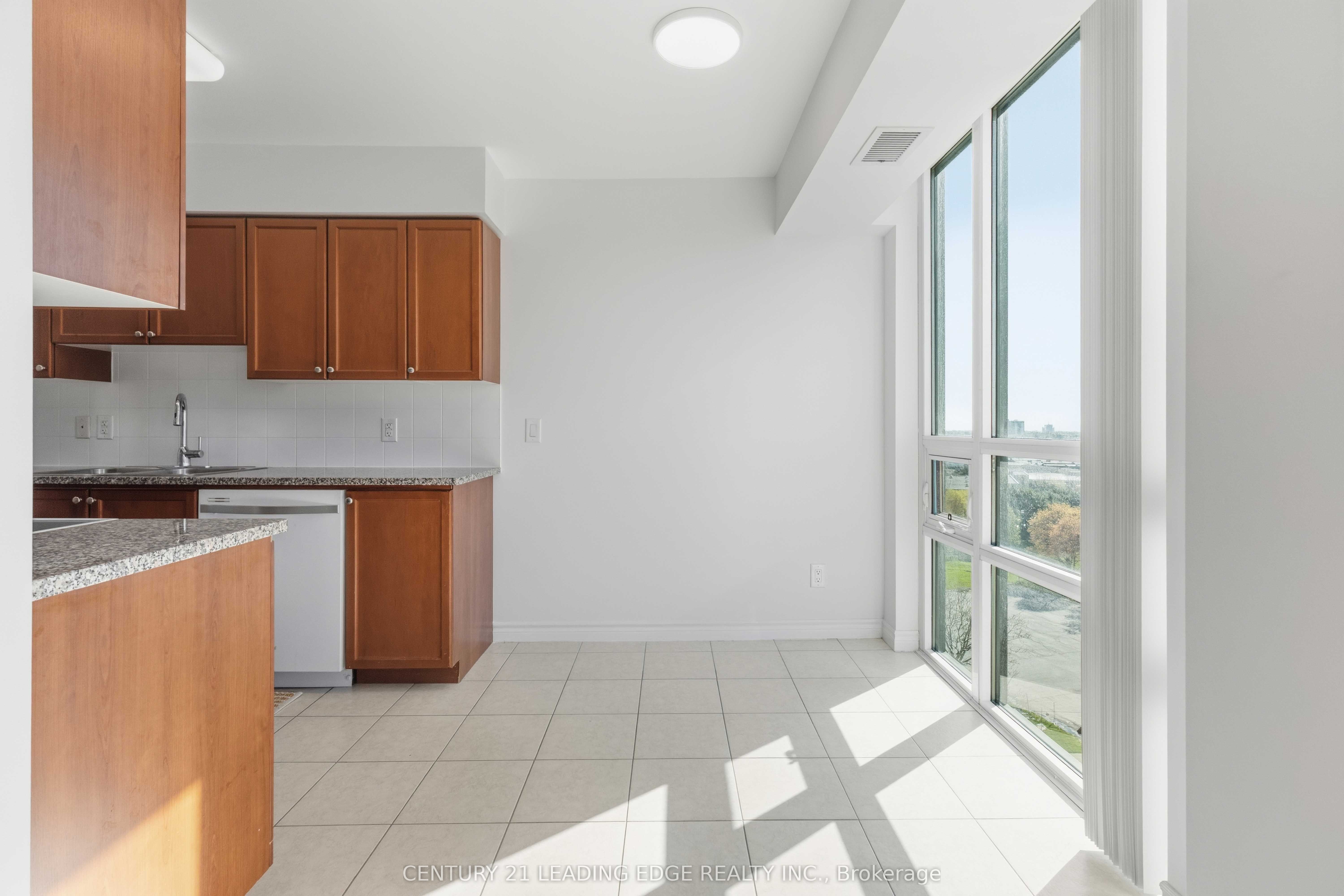 88 Grangeway Avenue 1109 Property Photo 16