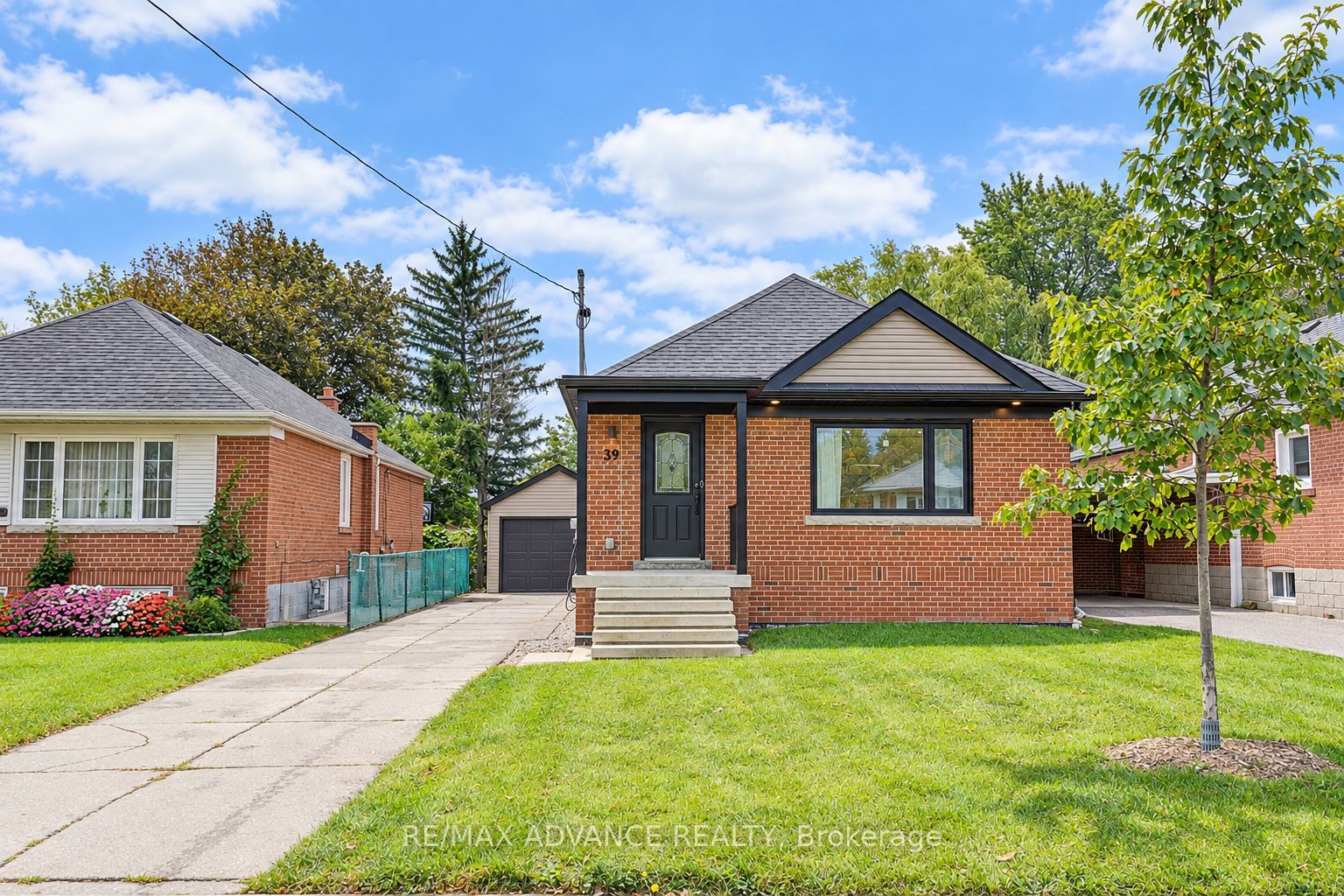 39 Janet Boulevard Property Photo 1
