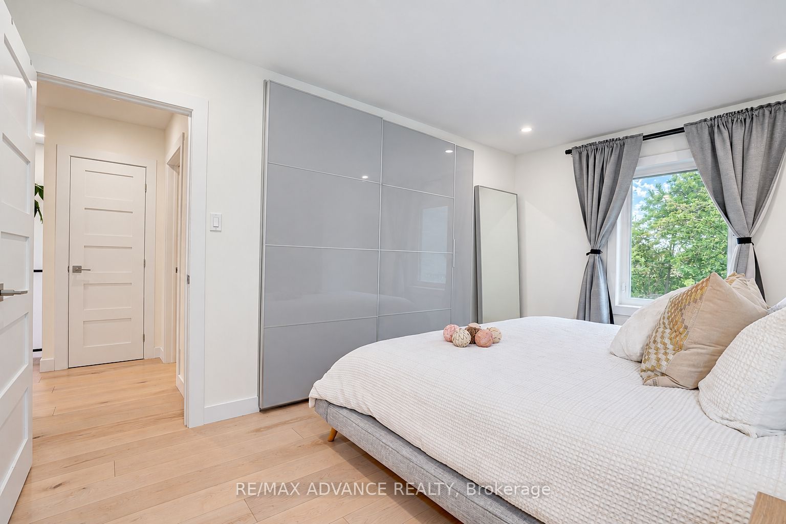 39 Janet Boulevard Property Photo 25