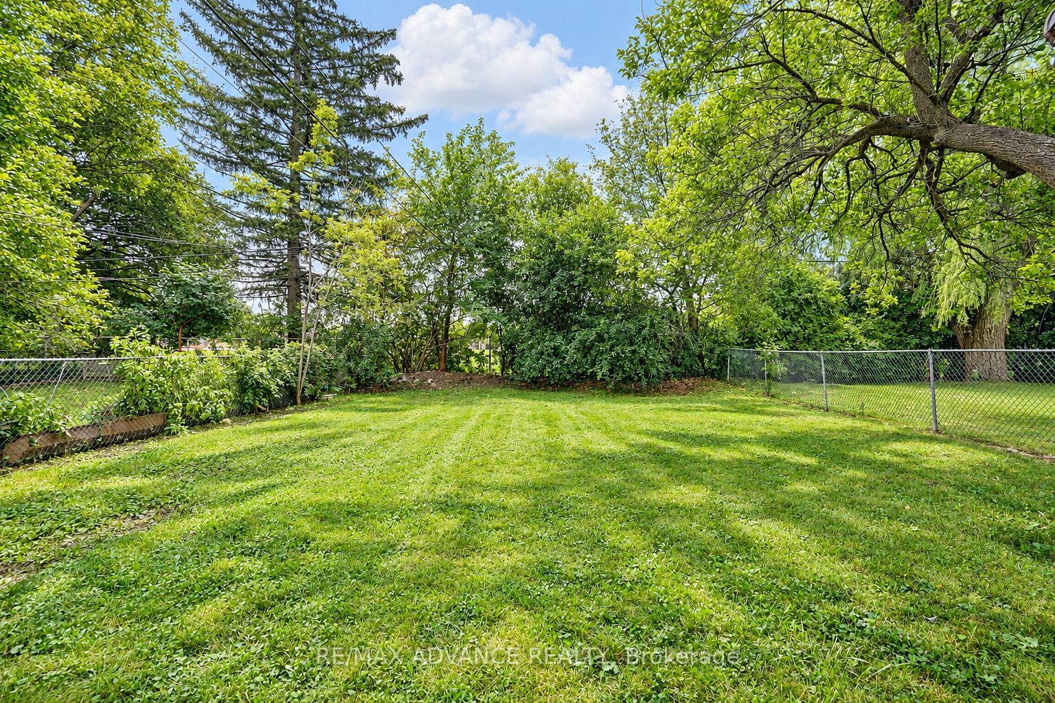 39 Janet Boulevard Property Photo 45