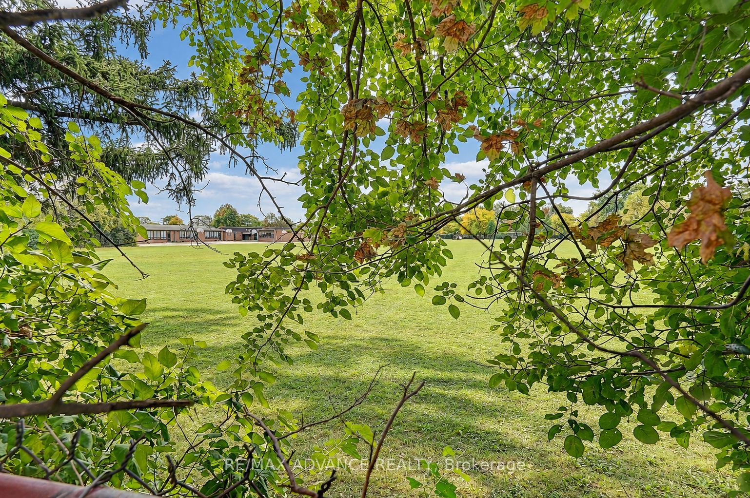 39 Janet Boulevard Property Photo 47