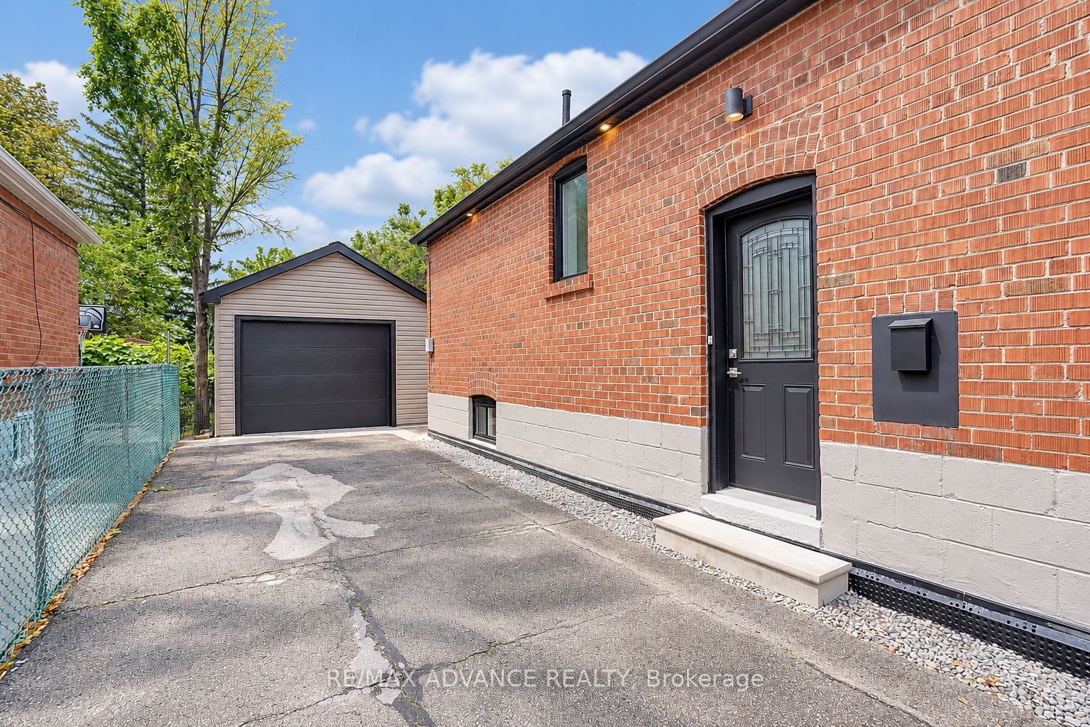 39 Janet Boulevard Property Photo 48