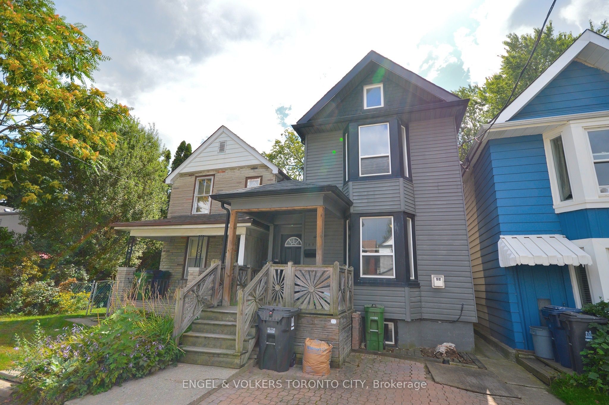 1801 Dundas Street E Main & Basement Property Photo 2