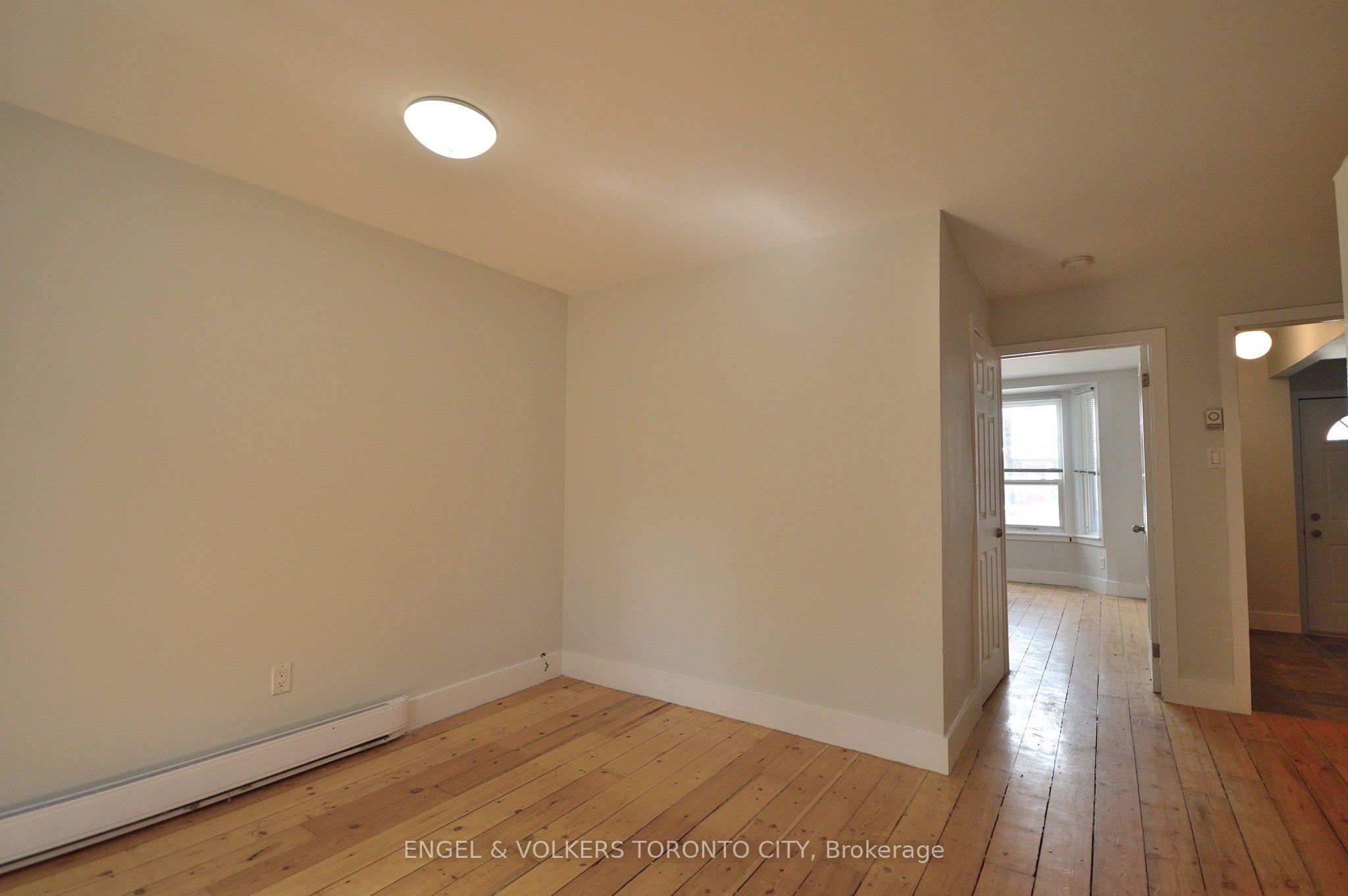 1801 Dundas Street E Main & Basement Property Photo 12