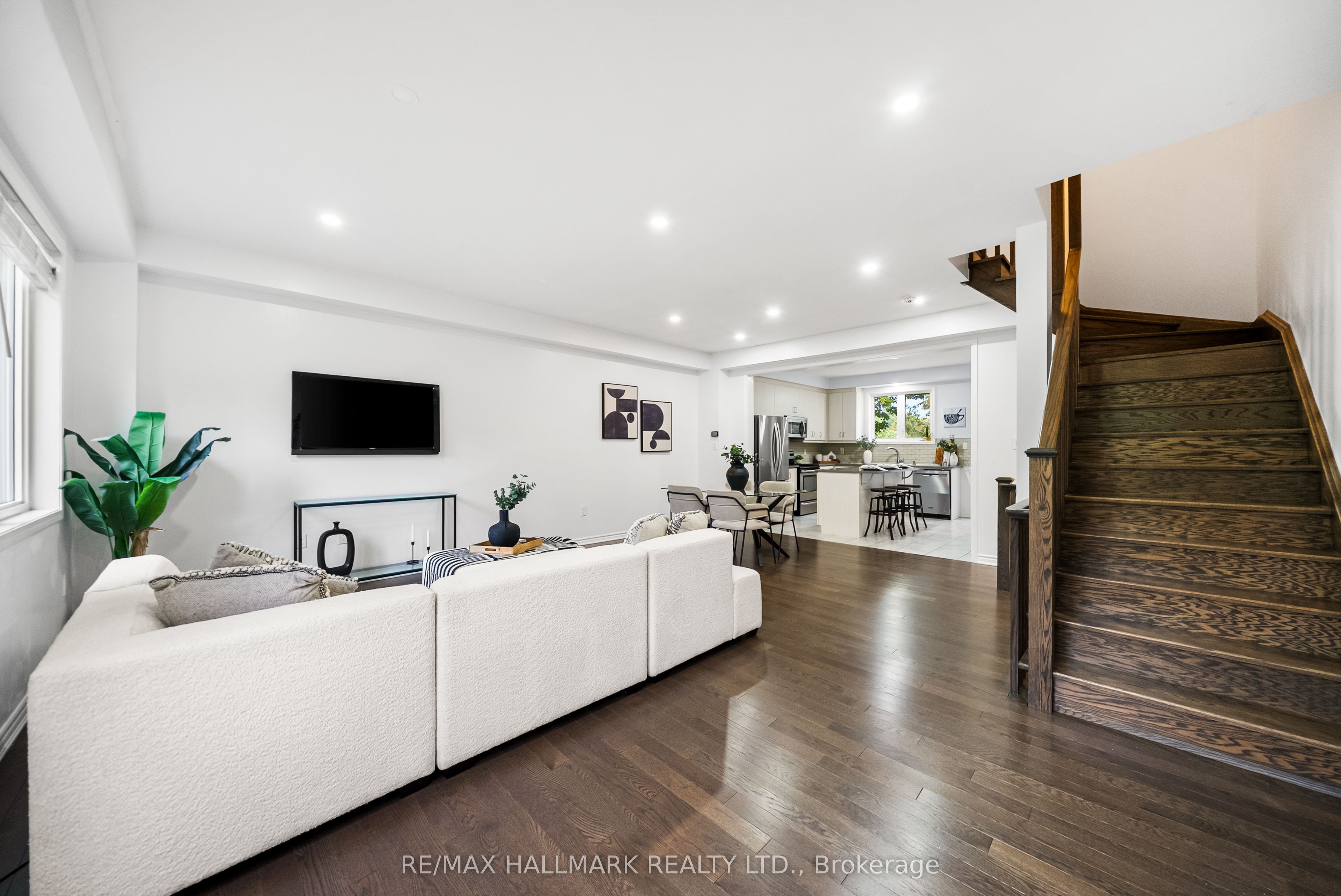 56 Heron Park Place Property Photo 10