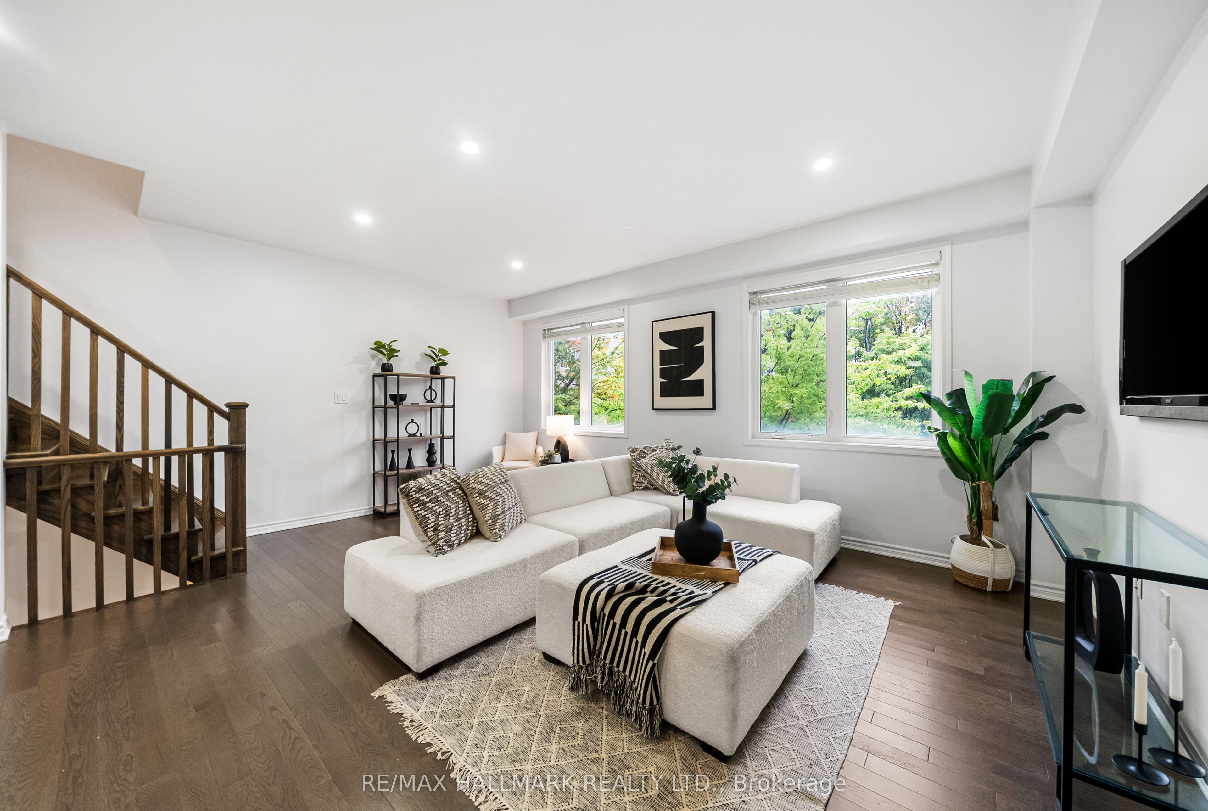 56 Heron Park Place Property Photo 14