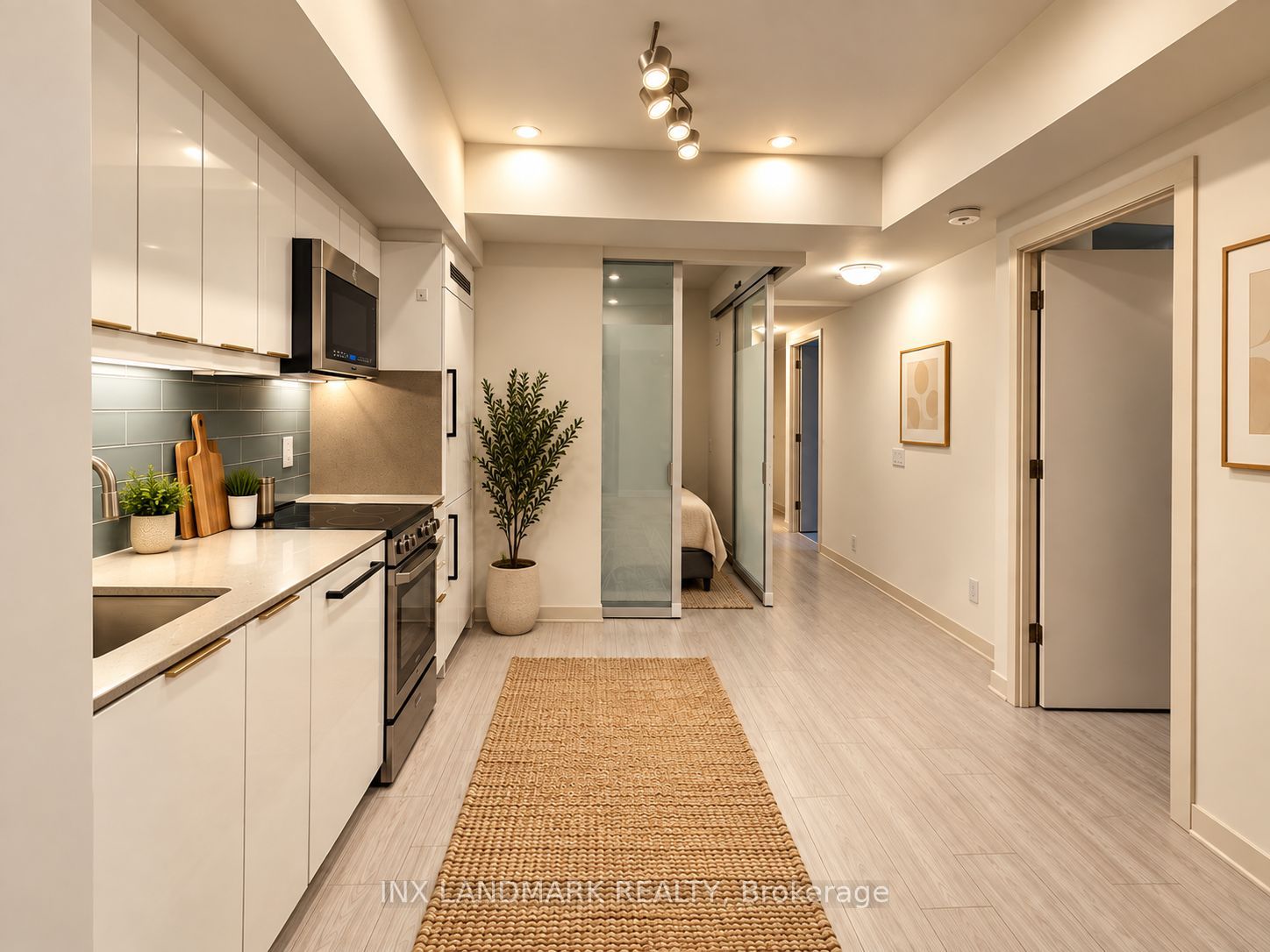 90 Glen Everest Road 422 Property Photo 6