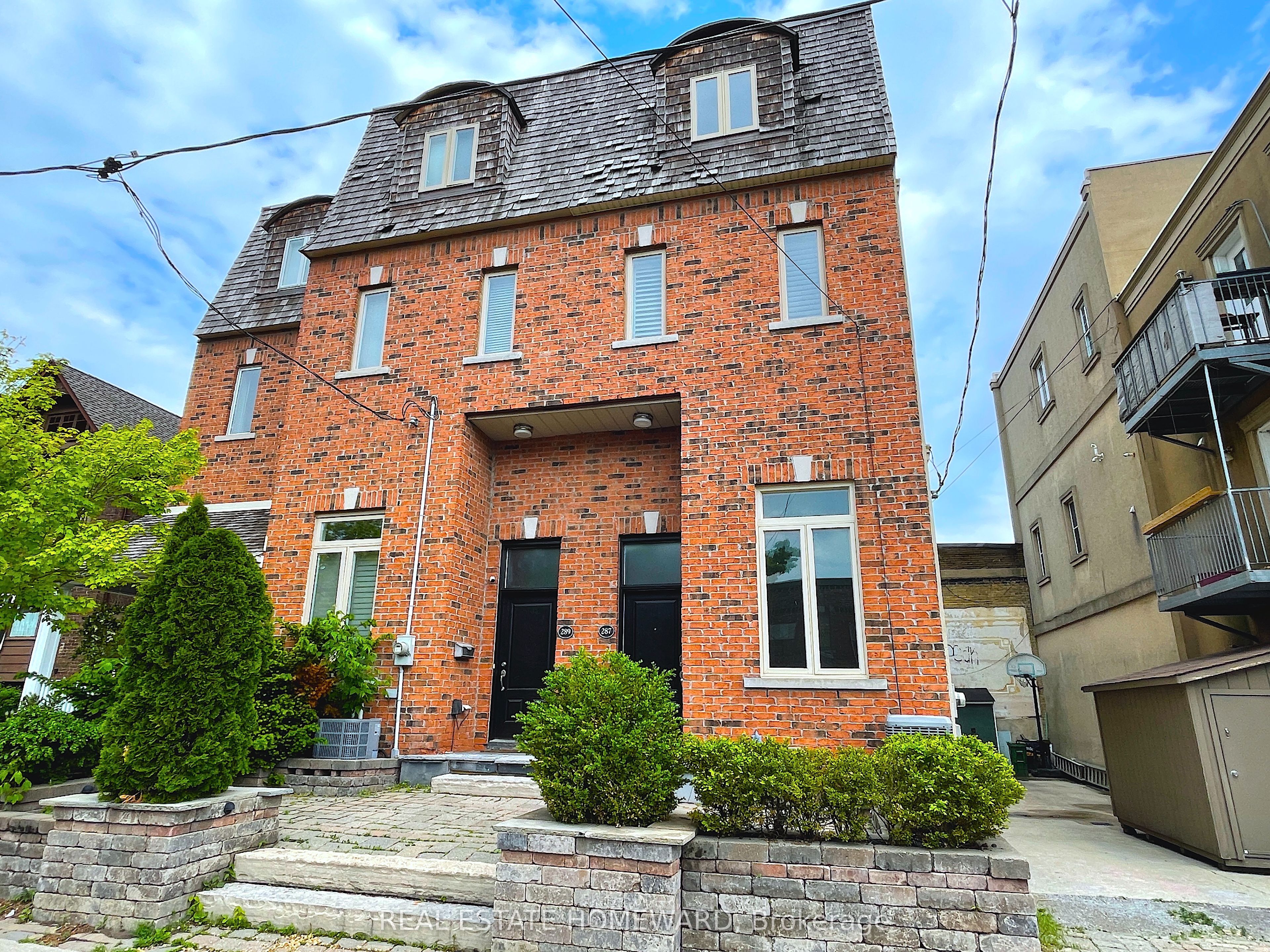 287 Kingswood Road Property Photo 1