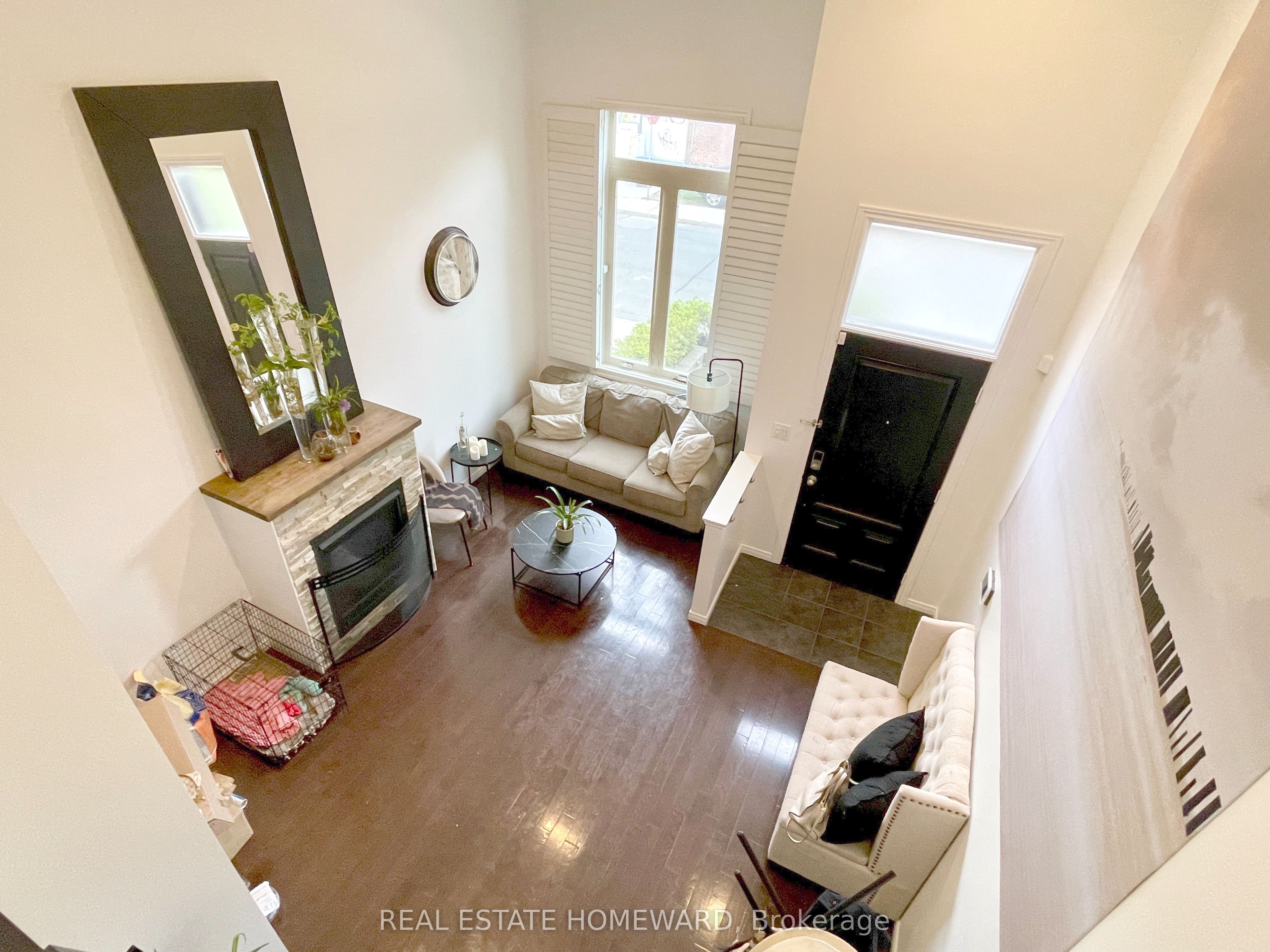 287 Kingswood Road Property Photo 5