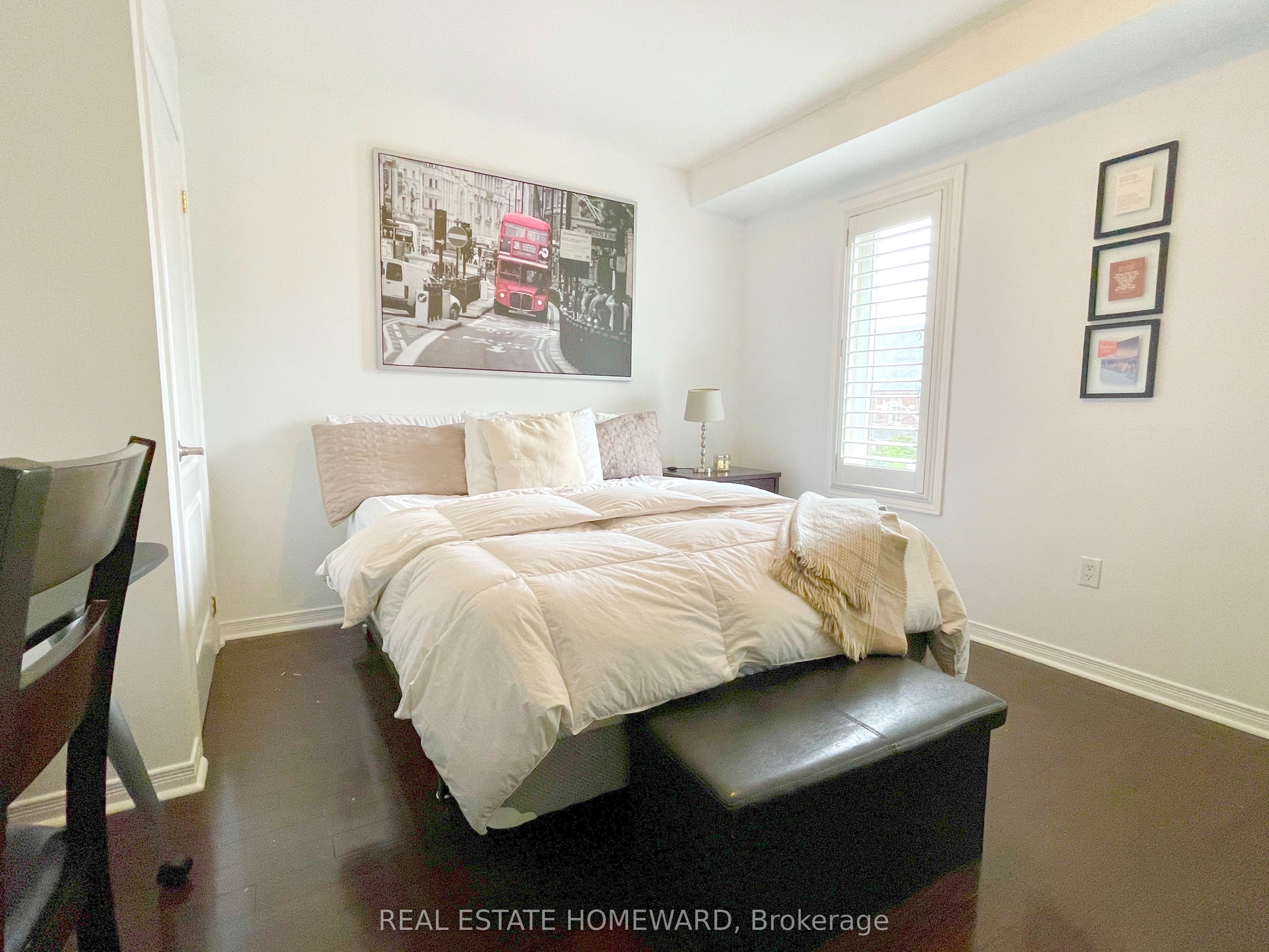 287 Kingswood Road Property Photo 13