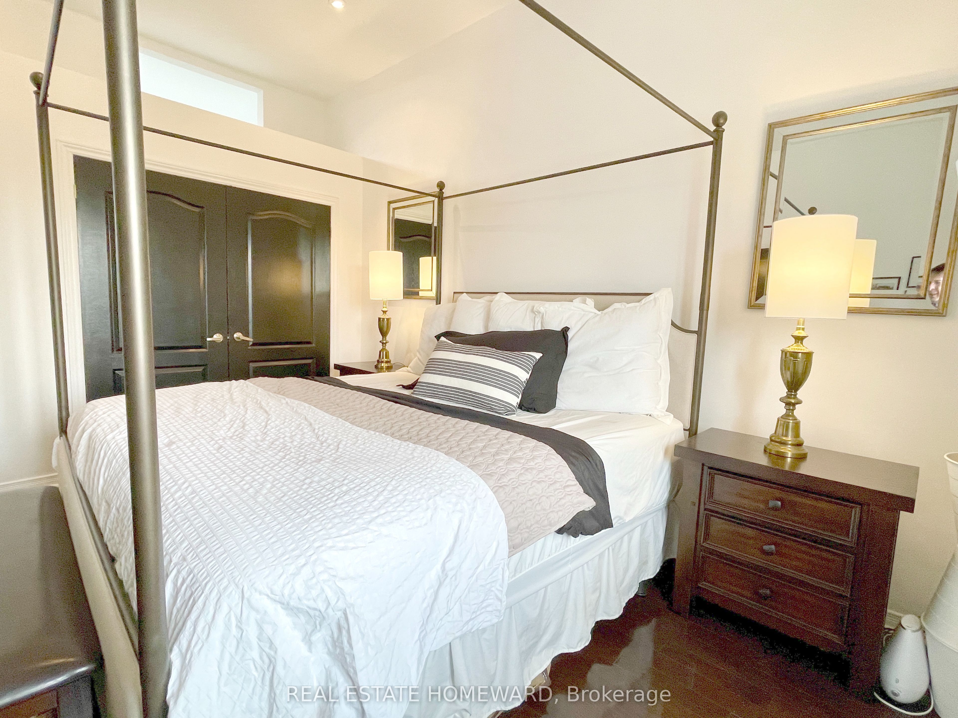 287 Kingswood Road Property Photo 16