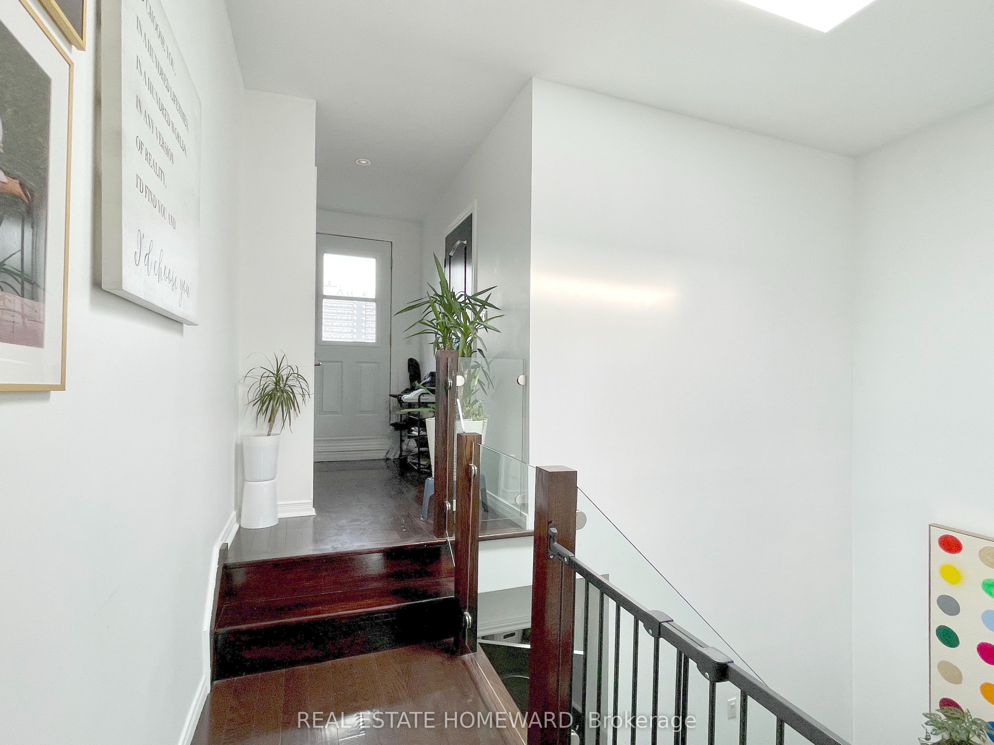 287 Kingswood Road Property Photo 19