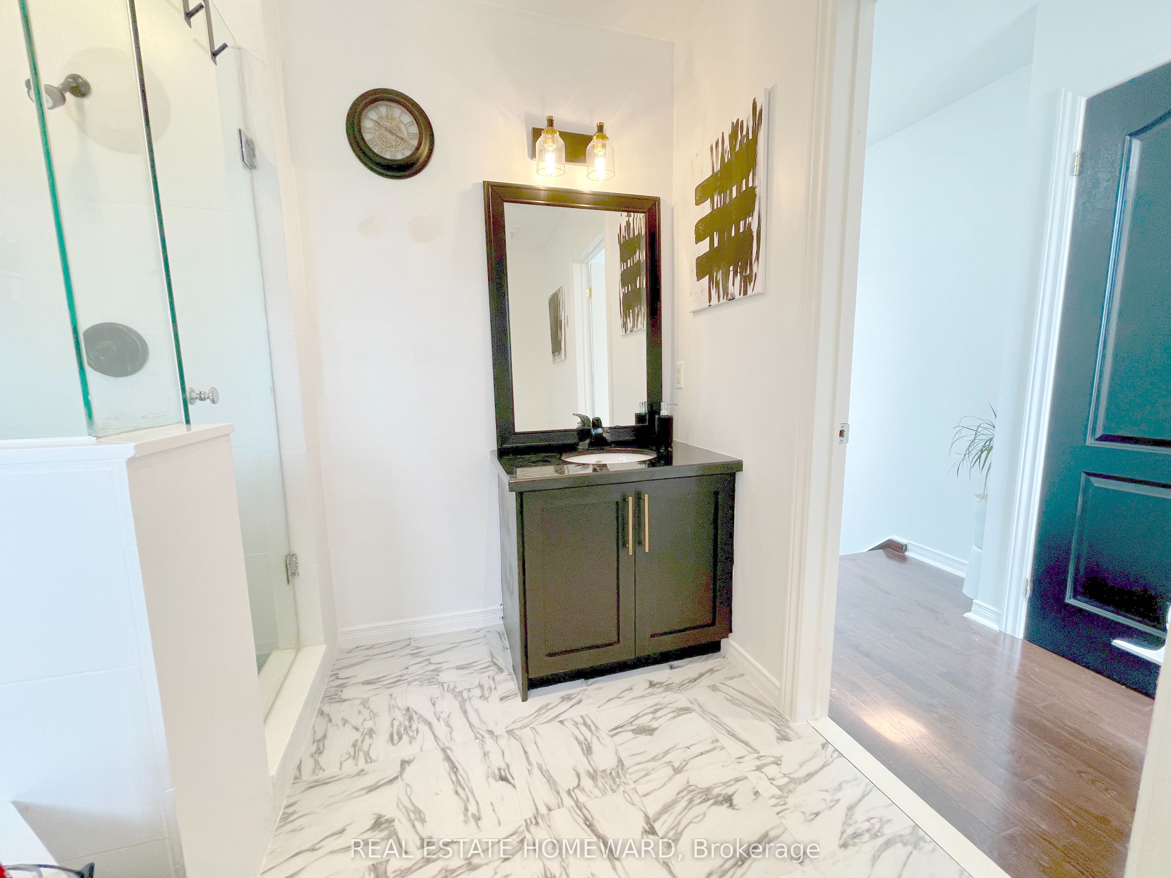 287 Kingswood Road Property Photo 21