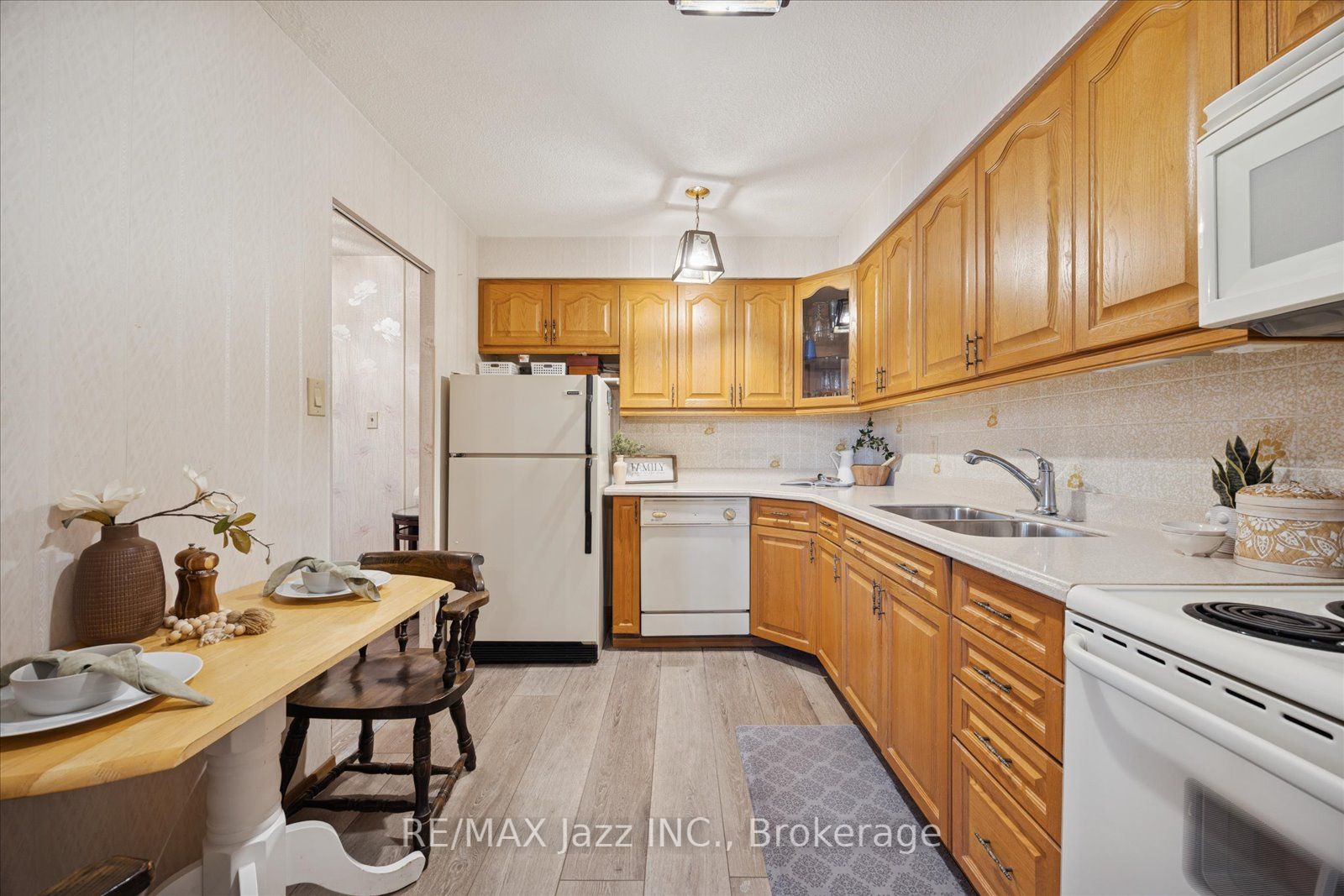 120 Elgin Street W 102 Property Photo 12