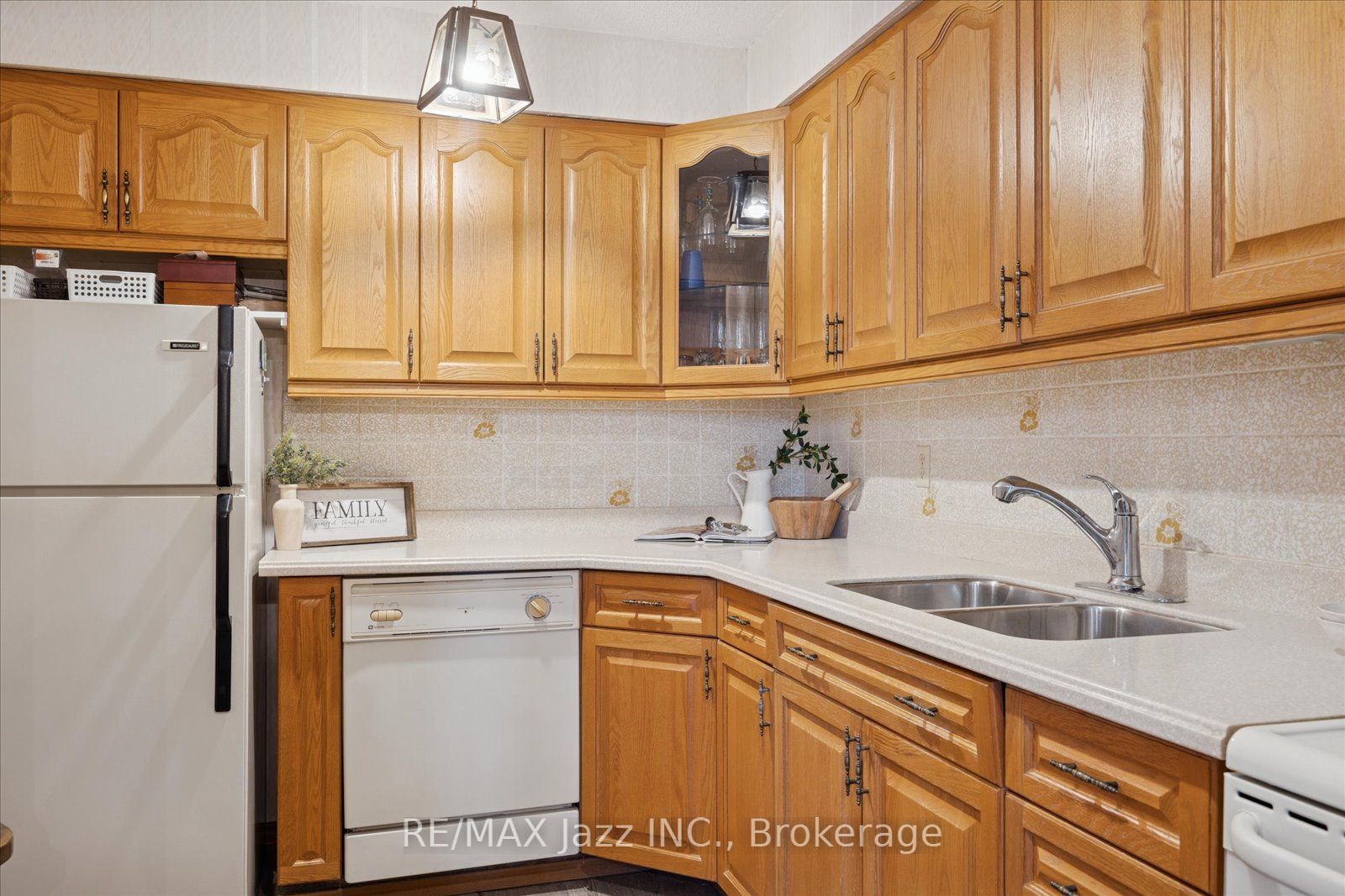 120 Elgin Street W 102 Property Photo 13