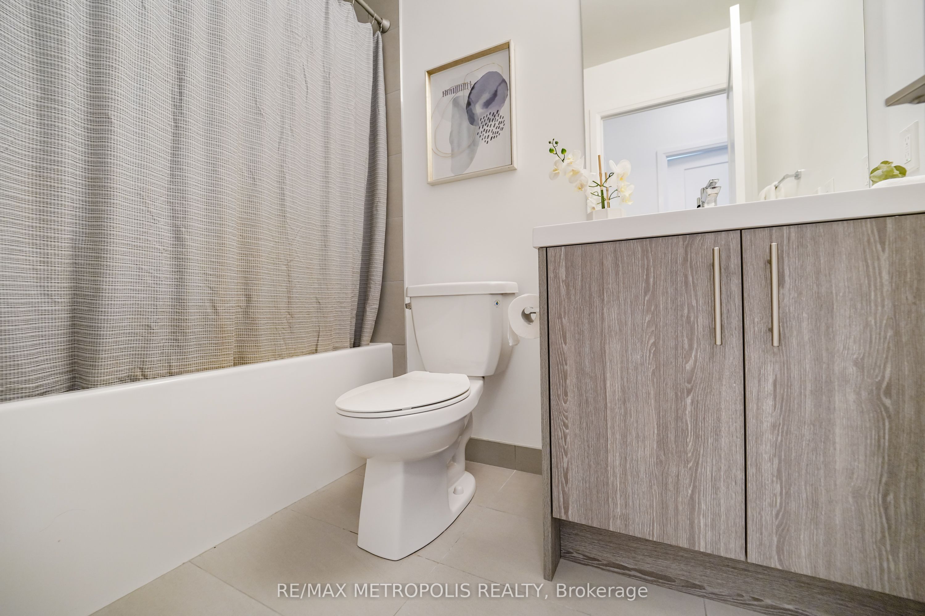 286 Main Street 421 Property Photo 22