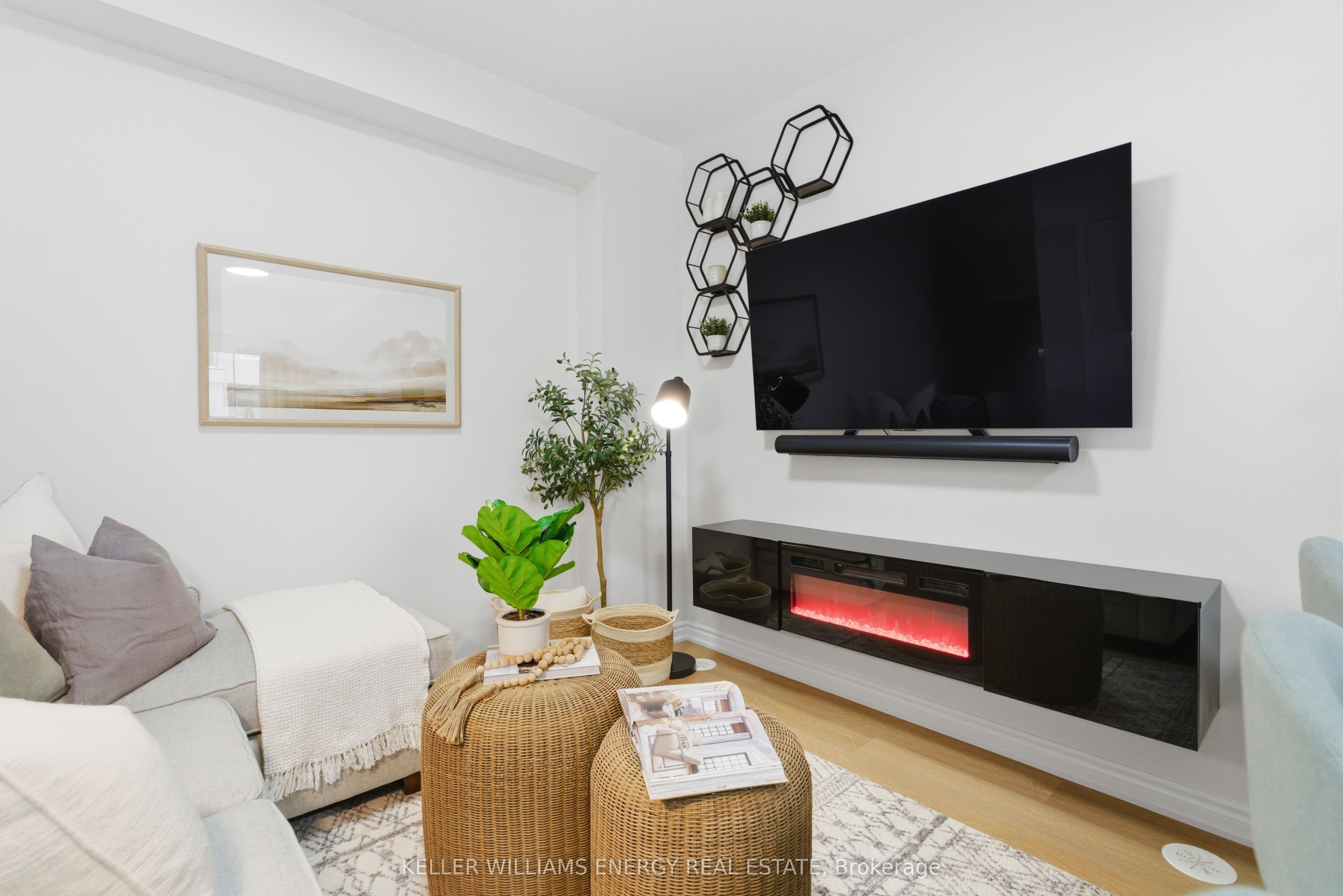 475 Beresford Path 7 Property Photo 4