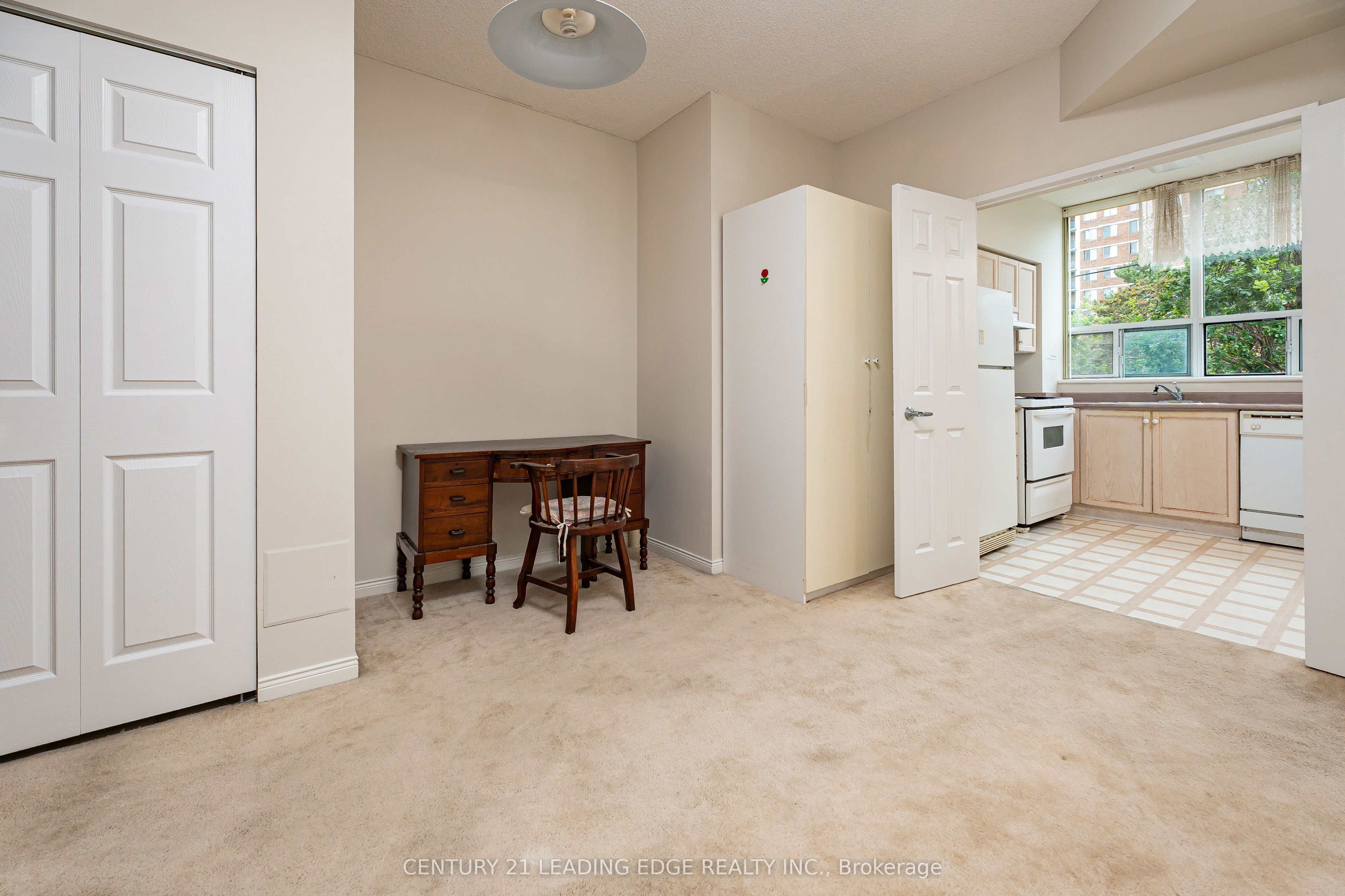 2800 Warden Avenue 104 Property Photo 4