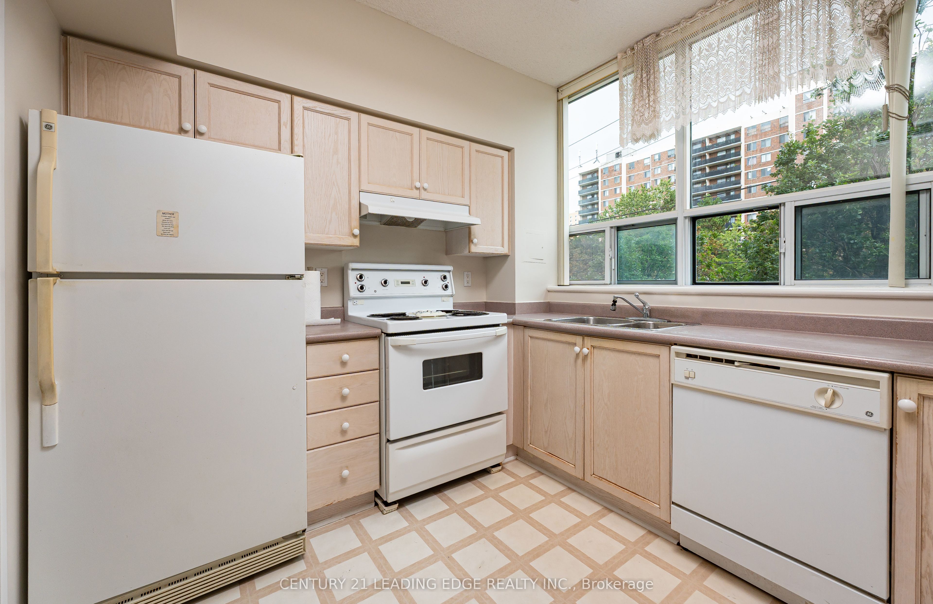 2800 Warden Avenue 104 Property Photo 7
