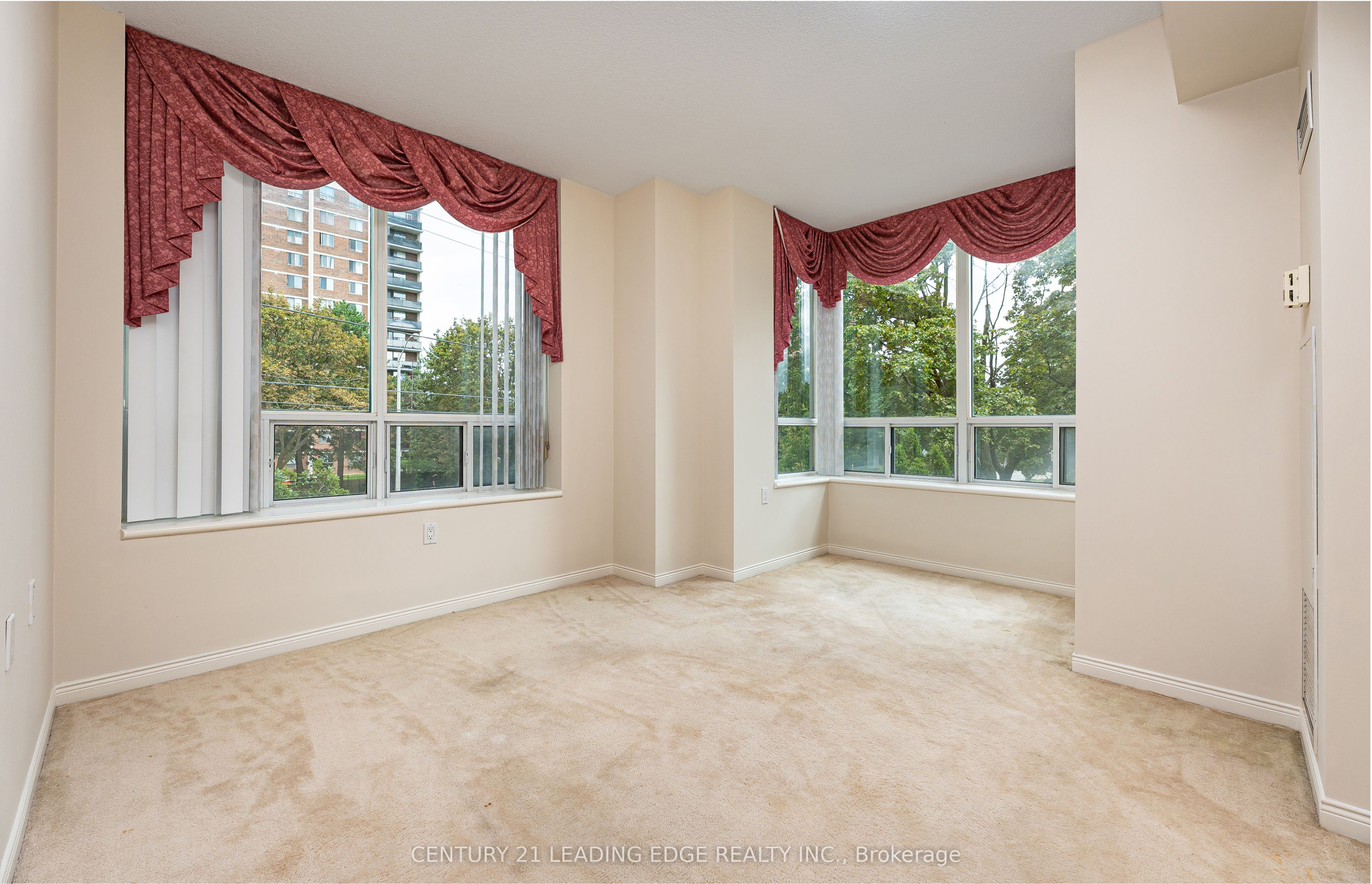 2800 Warden Avenue 104 Property Photo 8