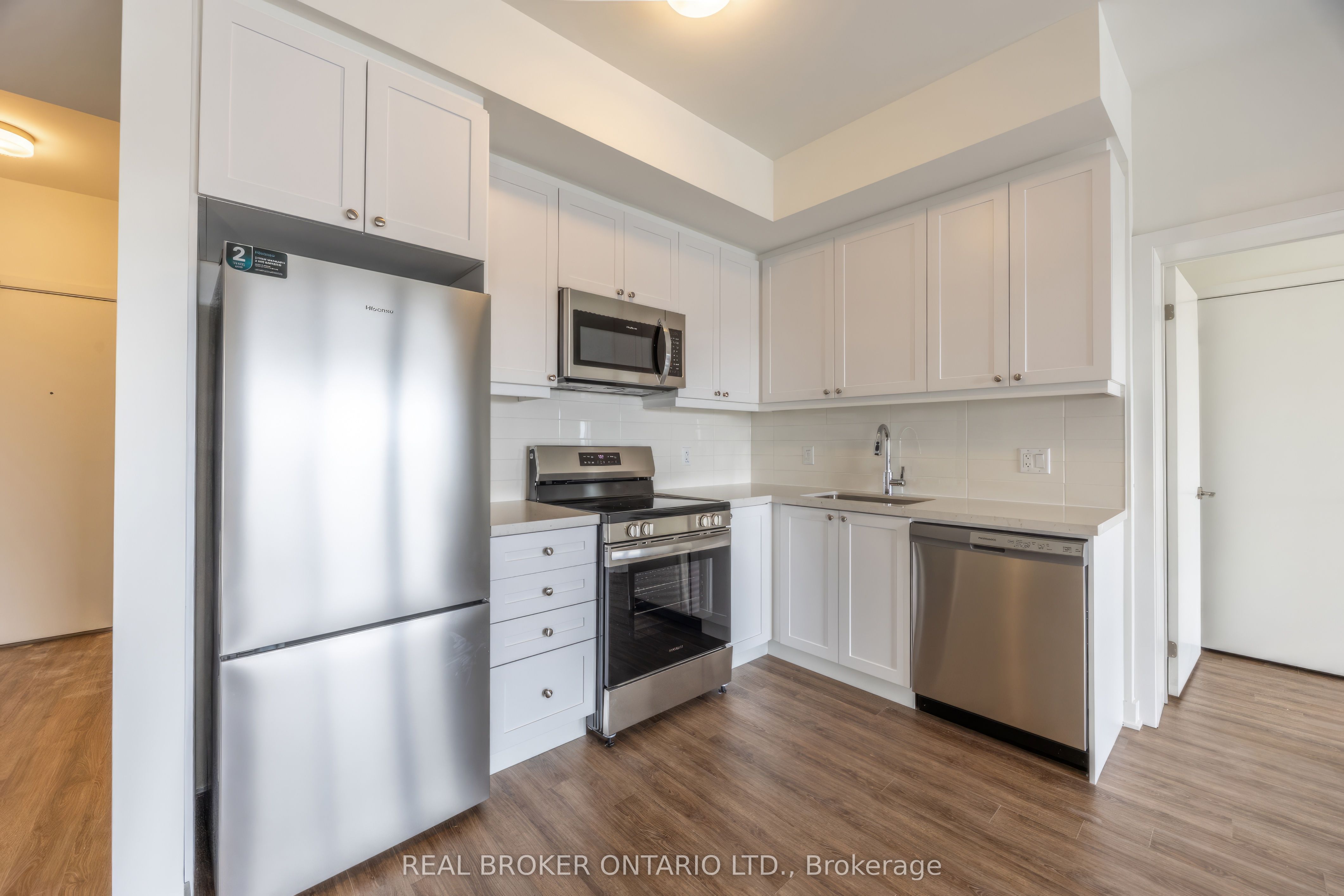 51 Clarington Boulevard 402 Property Photo 5