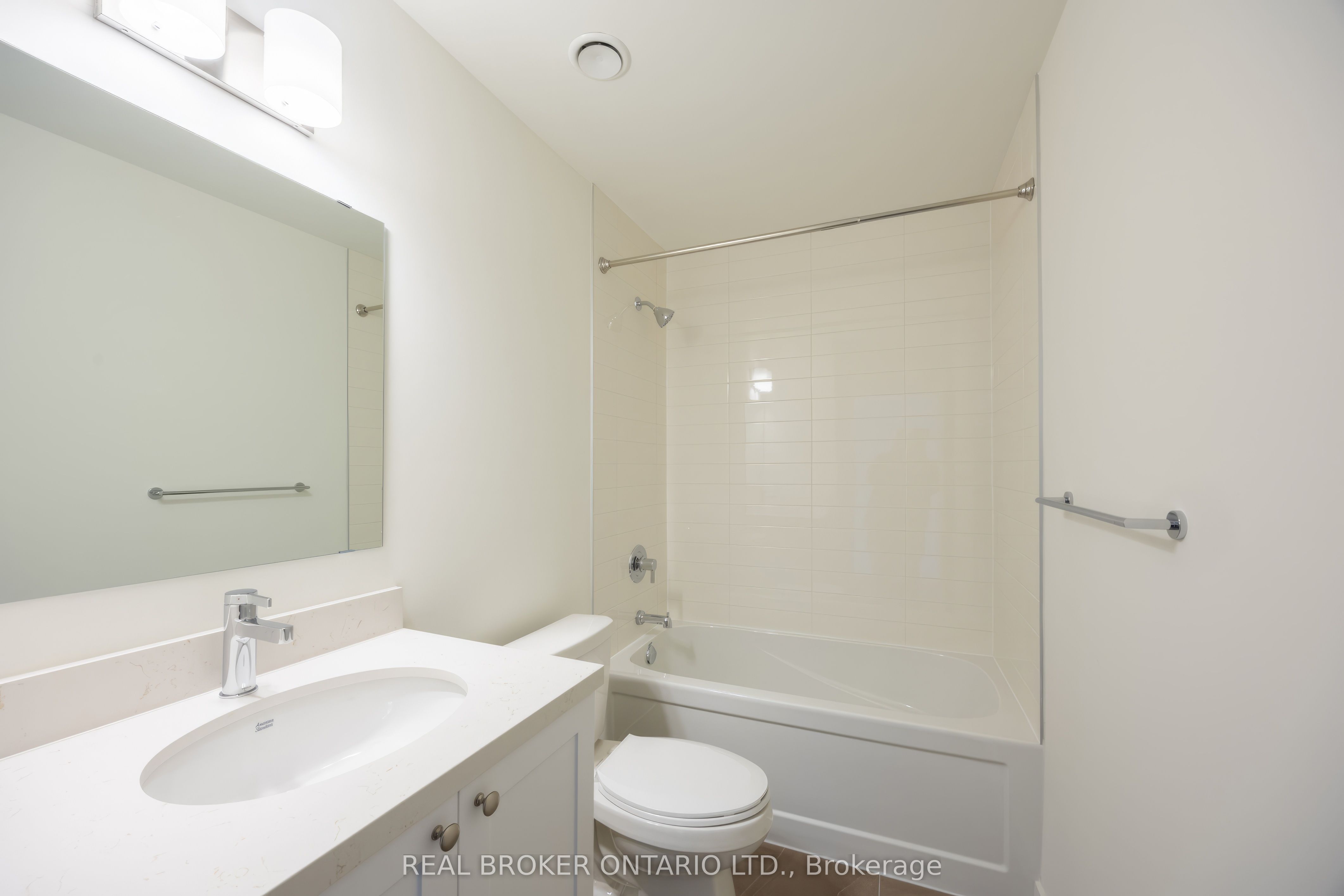 51 Clarington Boulevard 402 Property Photo 16