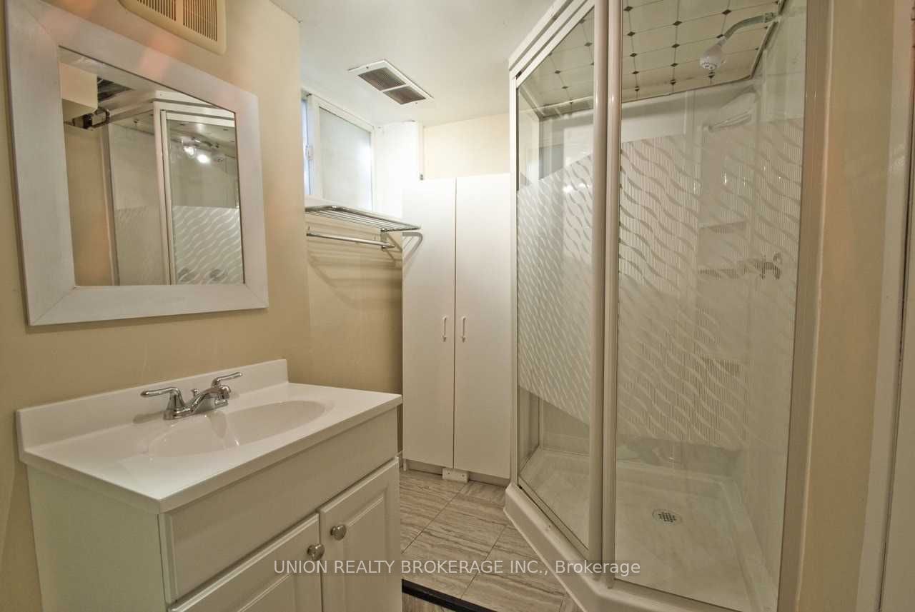 39 Gower Street Bsmt Property Photo 5
