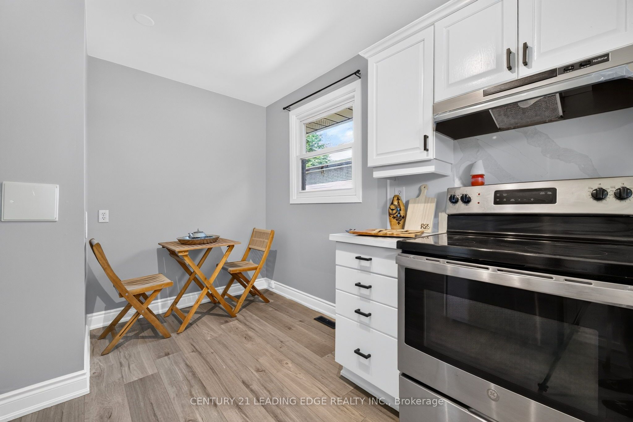 382 Fairlawn Street Property Photo 17