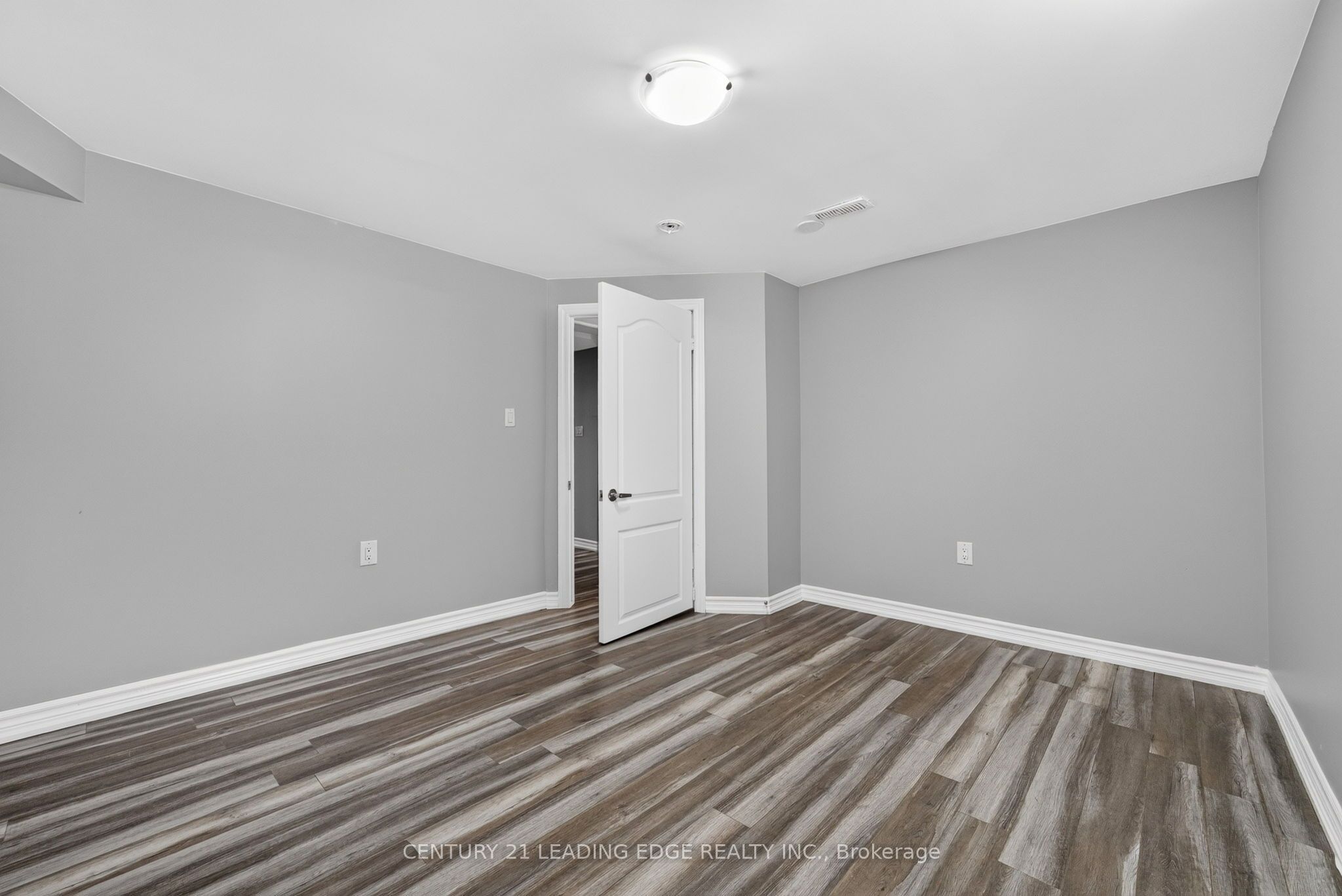 382 Fairlawn Street Property Photo 40