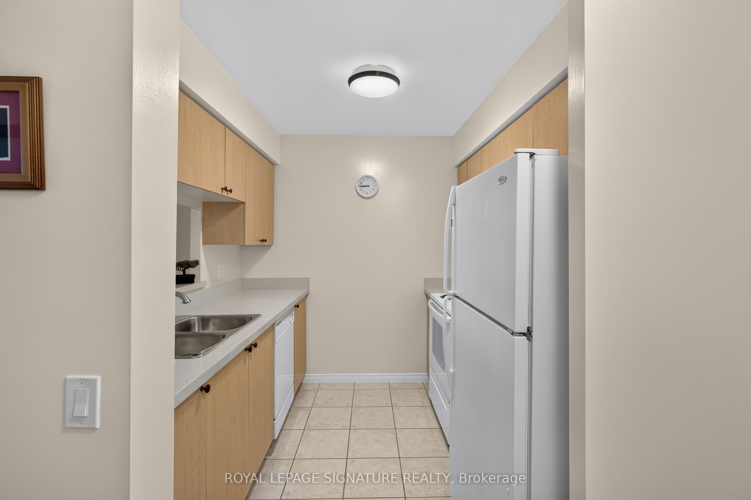 1200 The Esplanade Road N 610 Property Photo 8