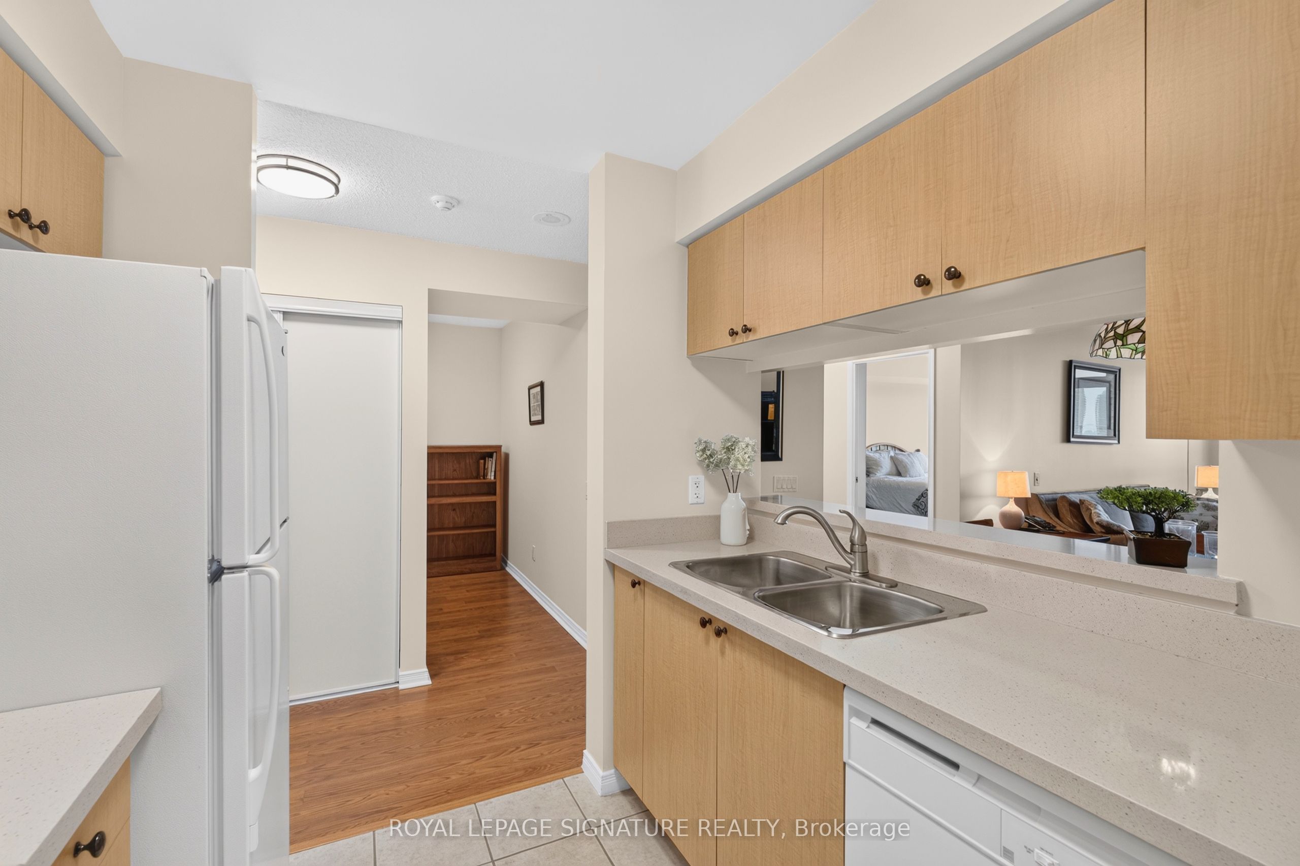 1200 The Esplanade Road N 610 Property Photo 12